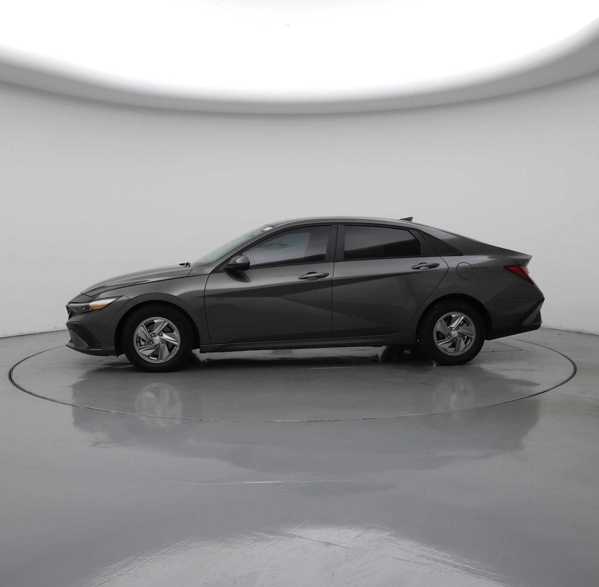 Thumbnail: 2024 Hyundai Elantra - 3