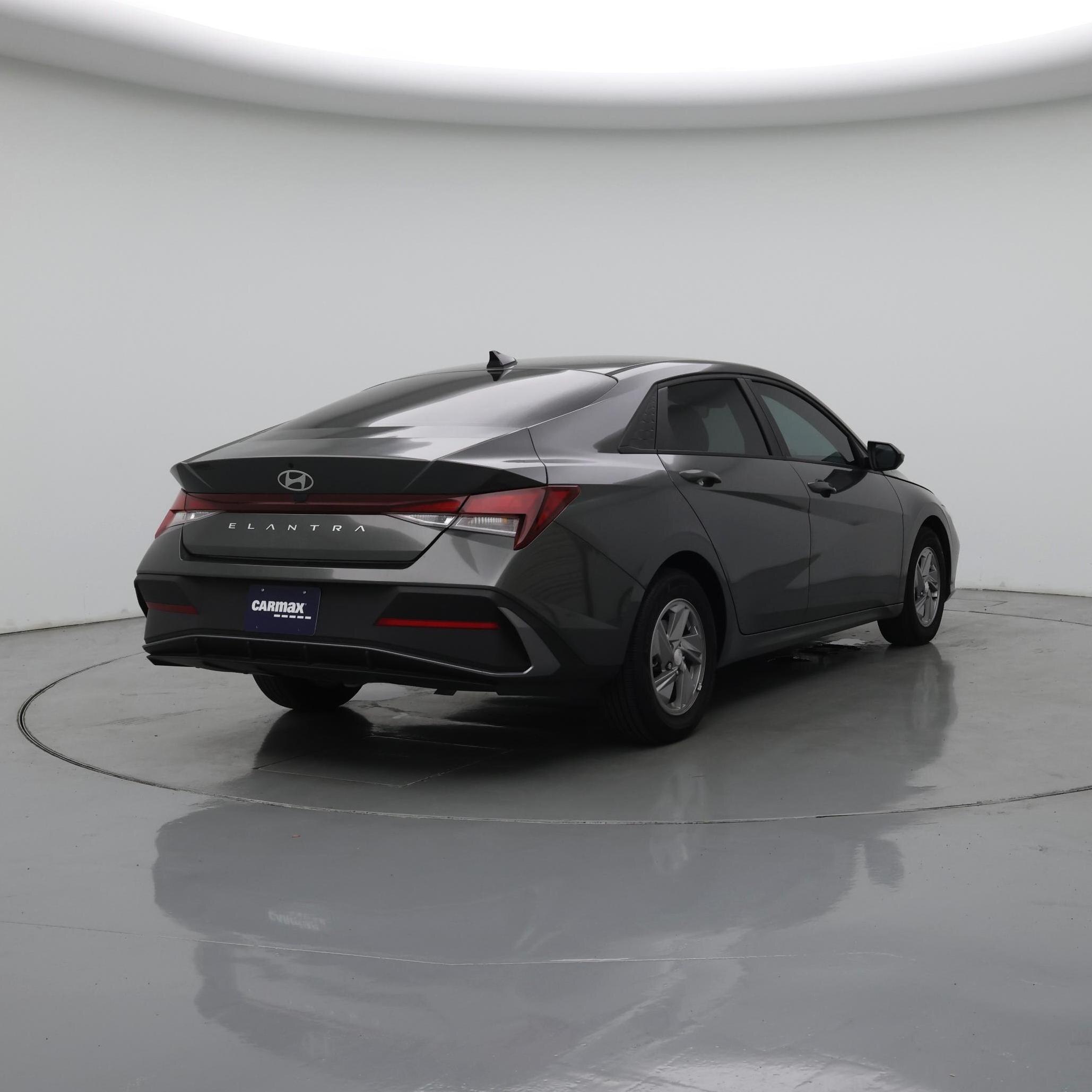 Thumbnail: 2024 Hyundai Elantra - 8