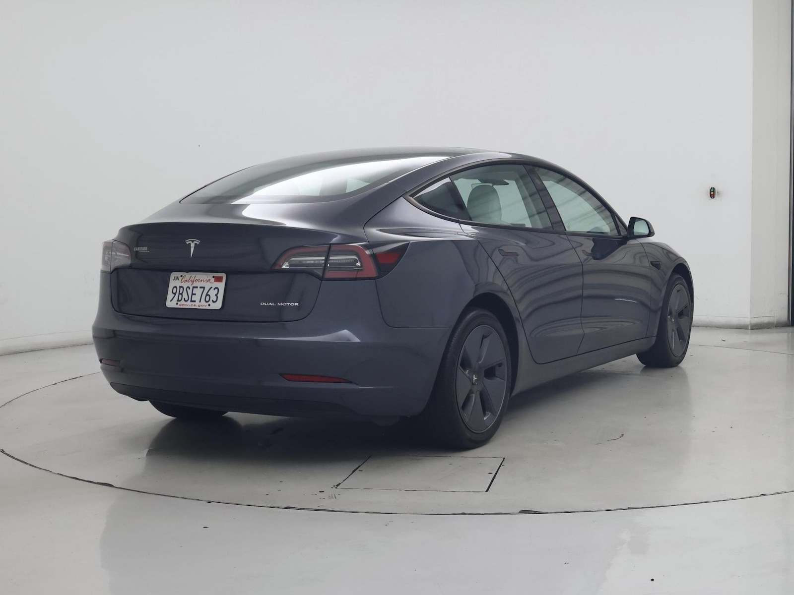 2022 Tesla Model 3 Long Range - Photo 9