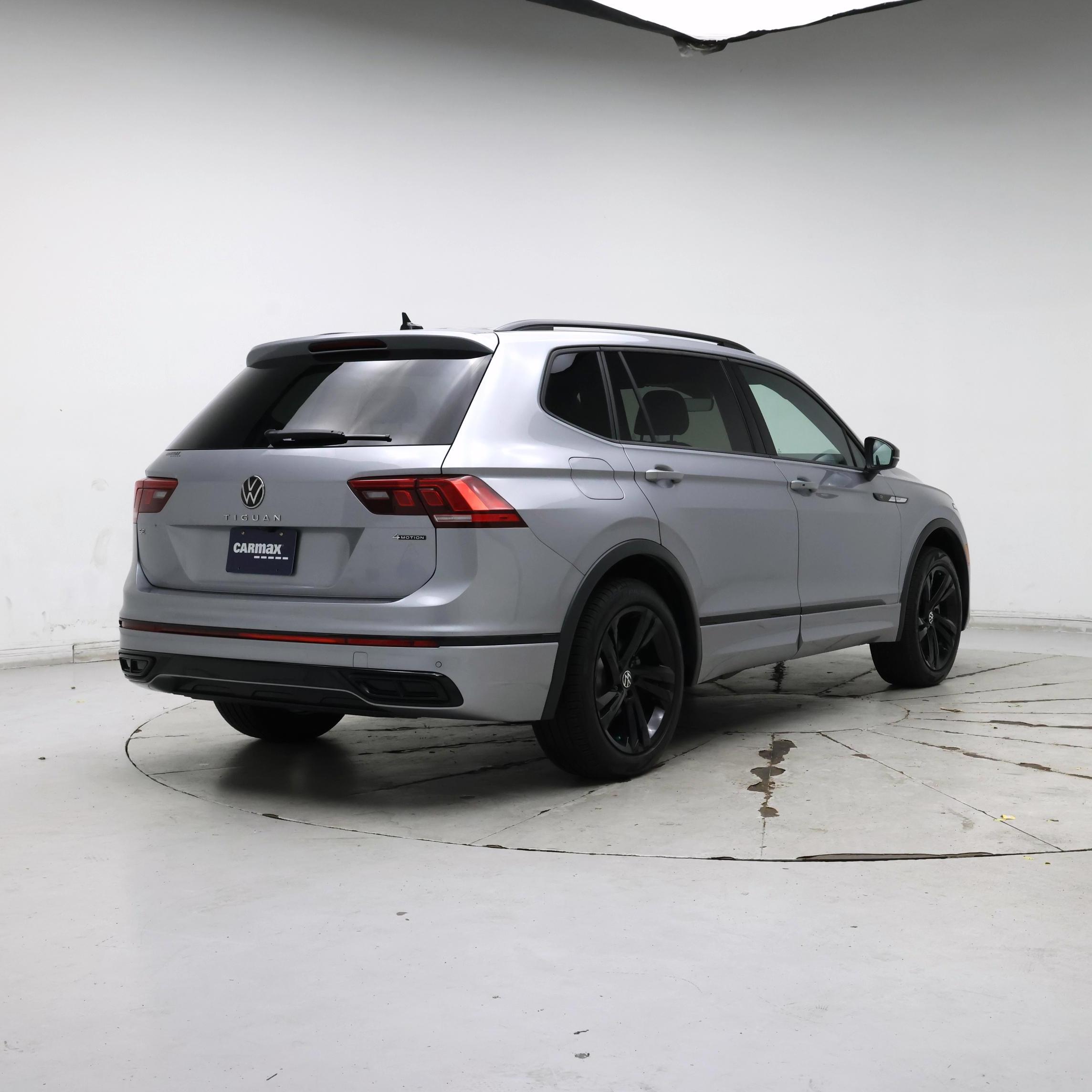 Thumbnail: 2024 Volkswagen Tiguan - 8