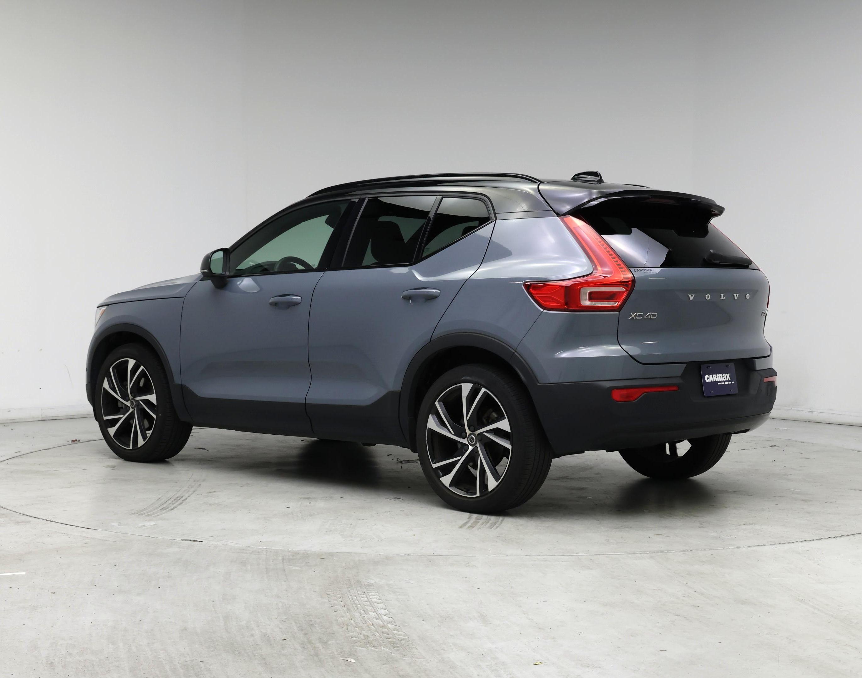 Thumbnail: 2021 Volvo XC40 - 2