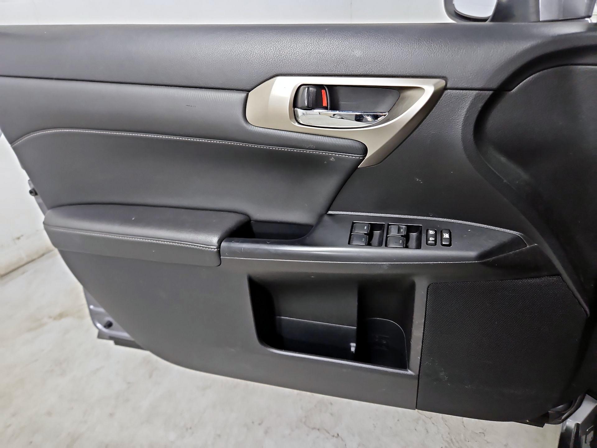 Thumbnail: 2014 Lexus CT - 12