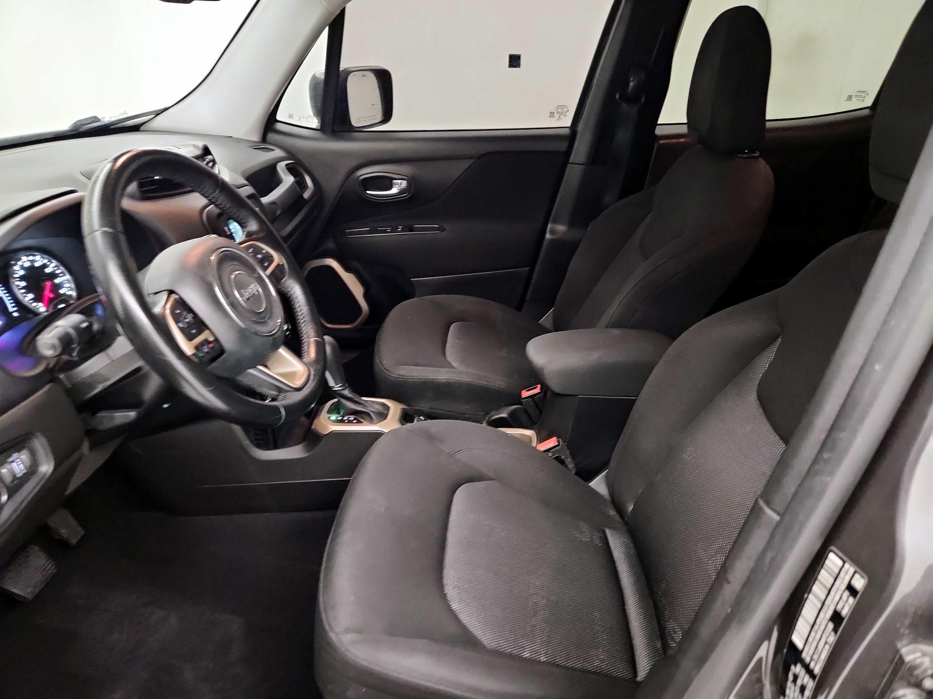 Thumbnail: 2017 Jeep Renegade - 11