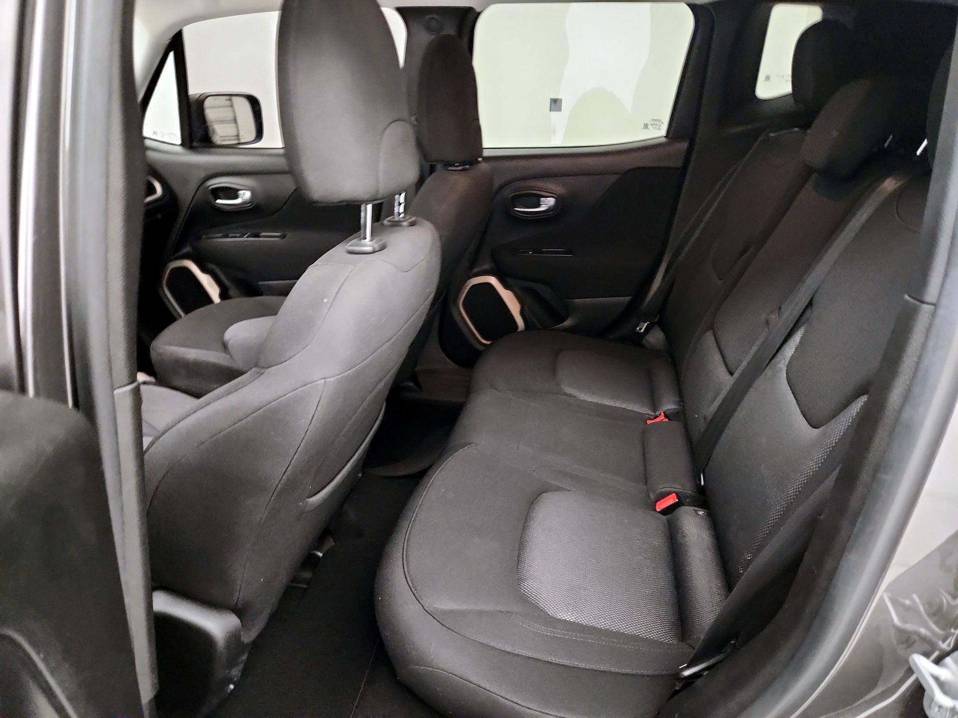Thumbnail: 2017 Jeep Renegade - 19