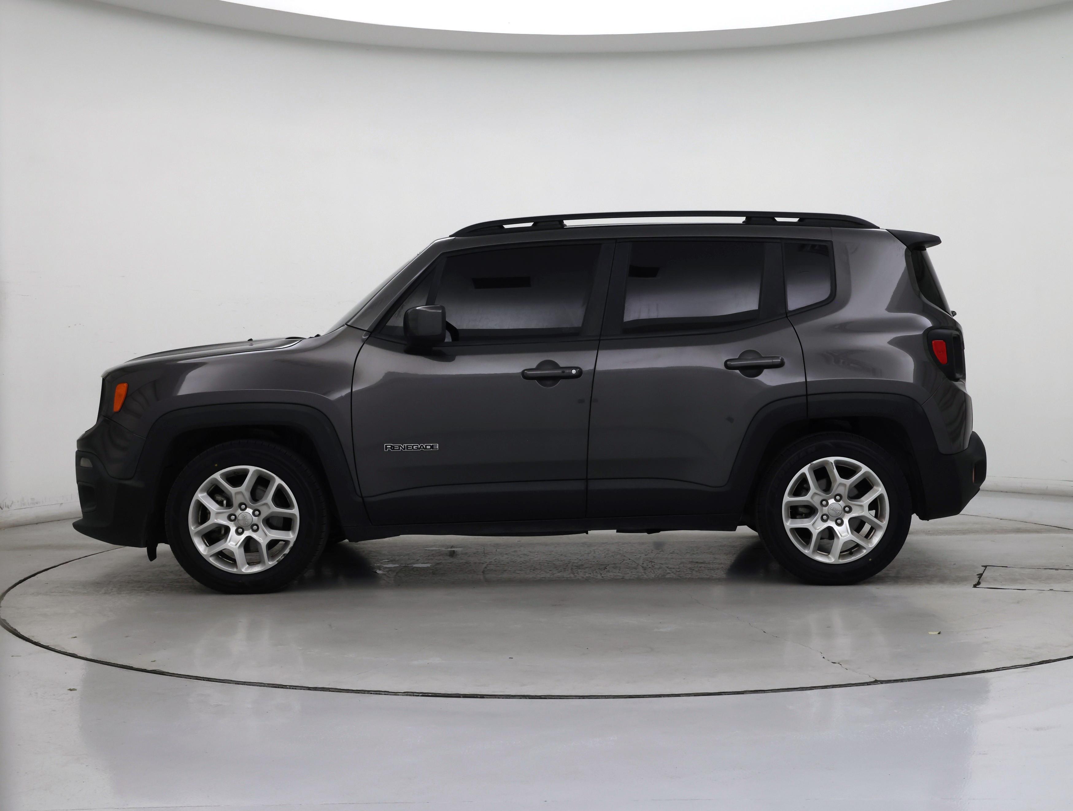 Thumbnail: 2017 Jeep Renegade - 3