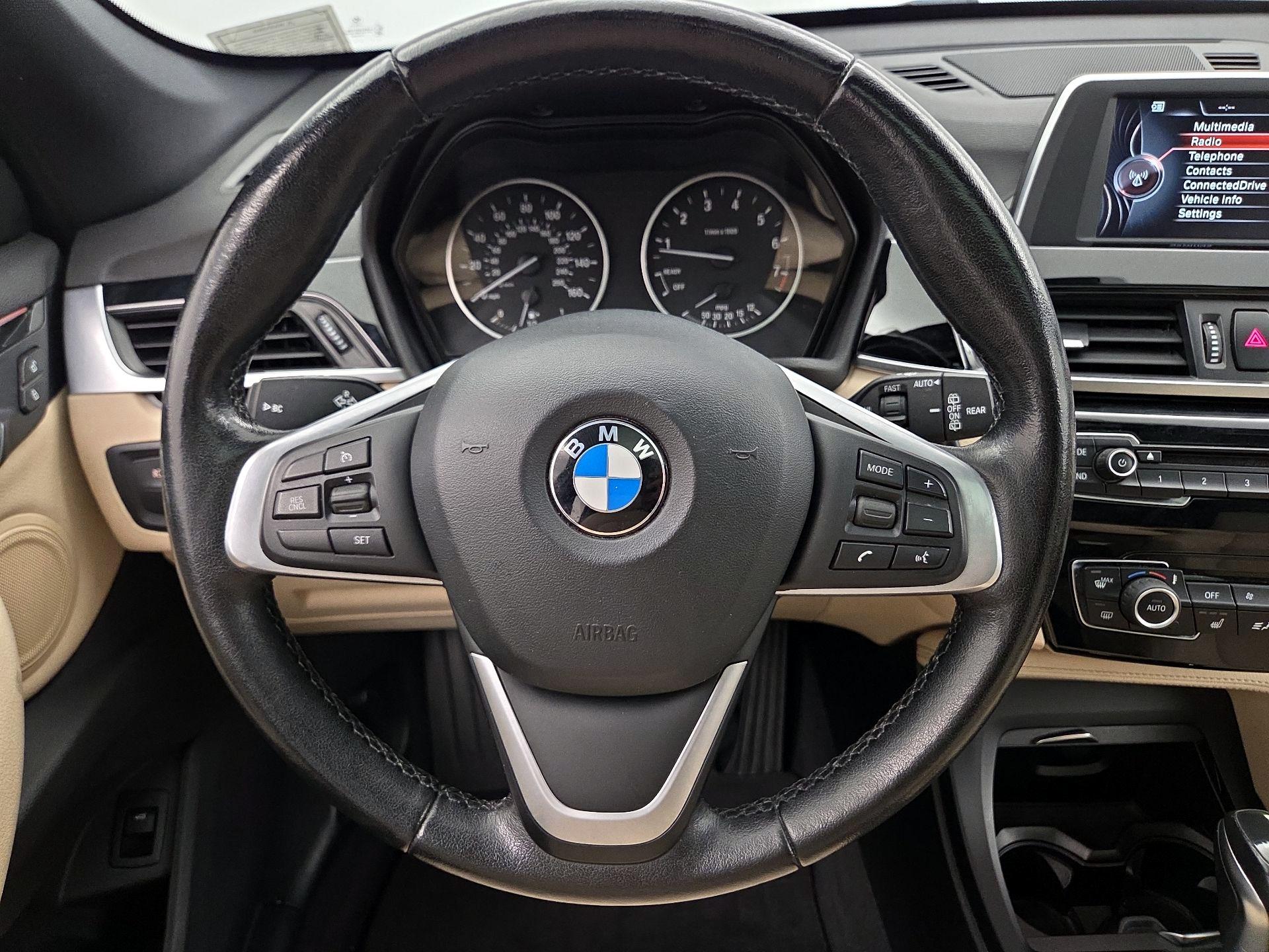 Thumbnail: 2017 BMW X1 - 10