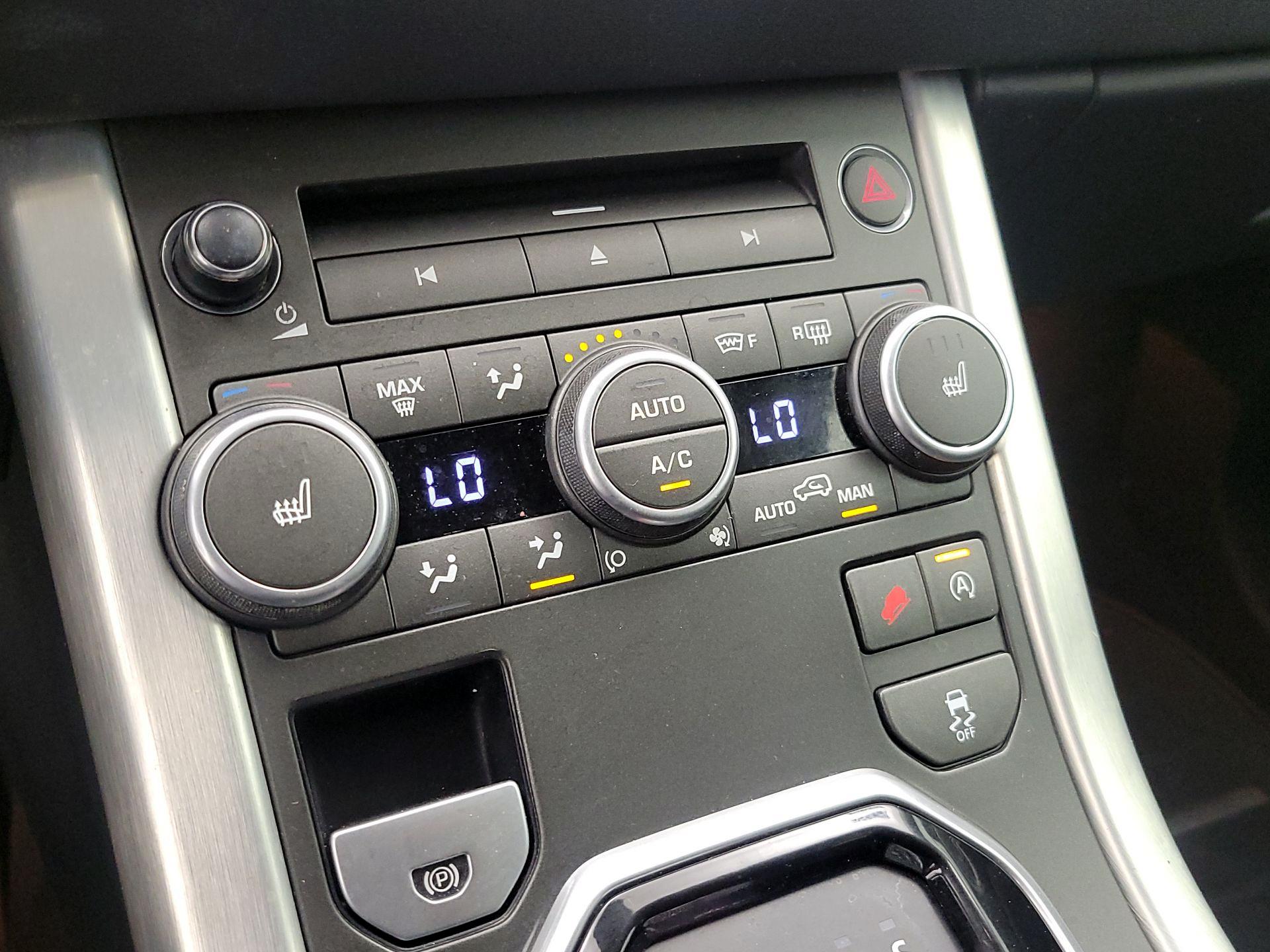 Thumbnail: 2016 Land Rover Range Rover Evoque - 17
