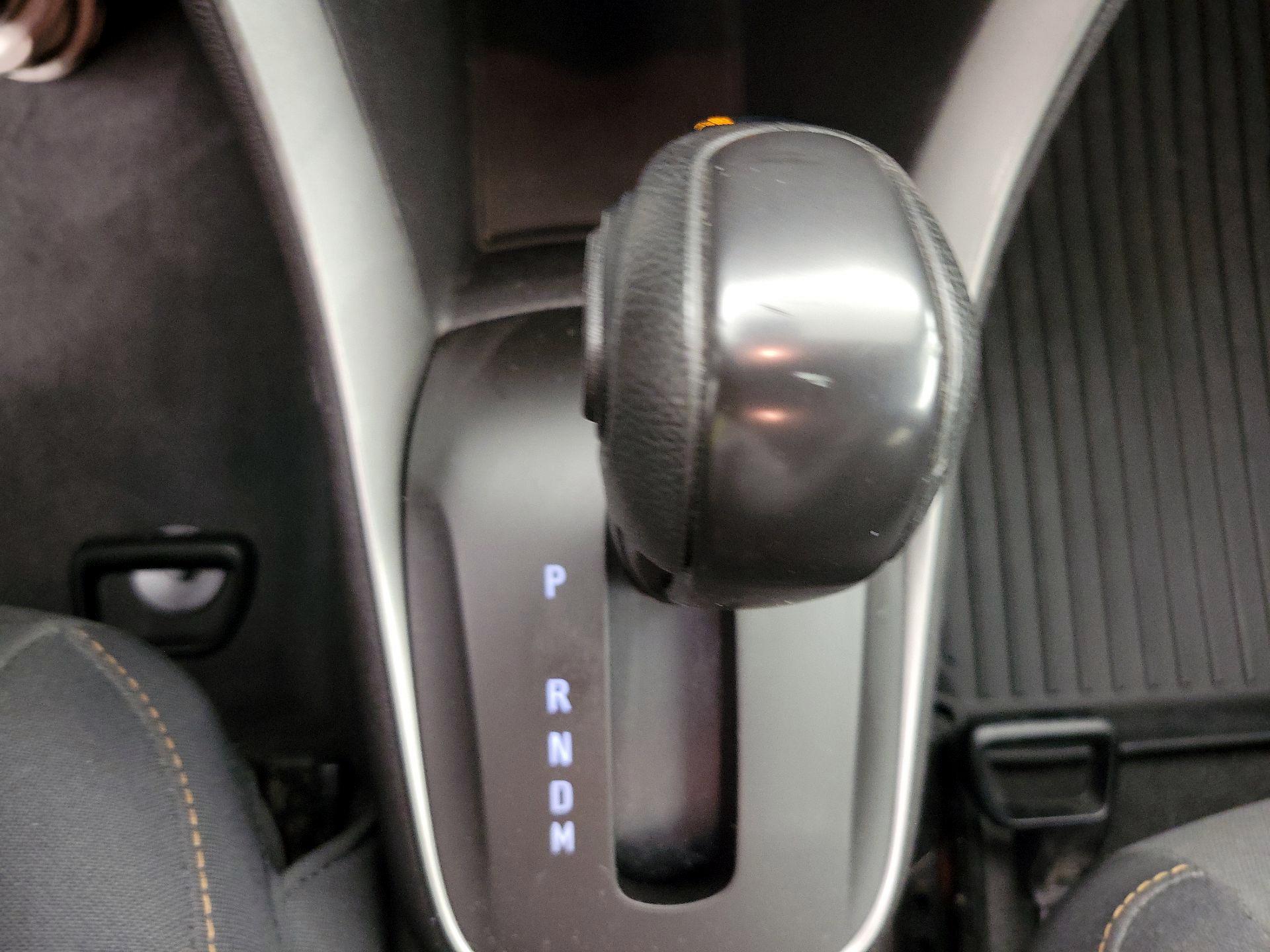 Thumbnail: 2018 Chevrolet Trax - 17