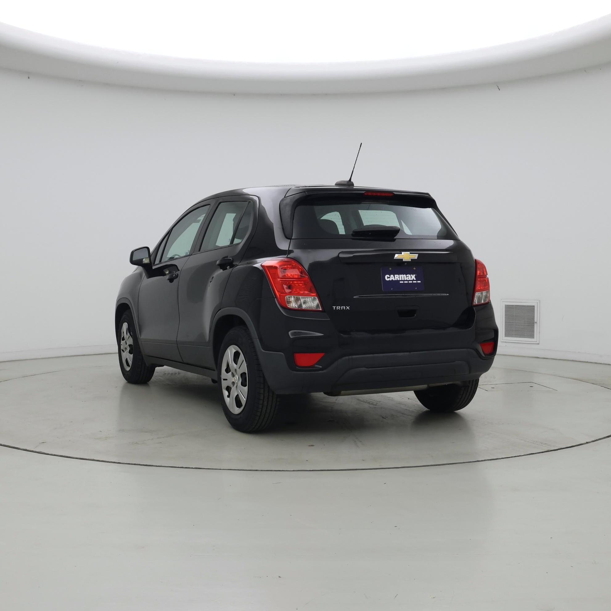 Thumbnail: 2018 Chevrolet Trax - 2