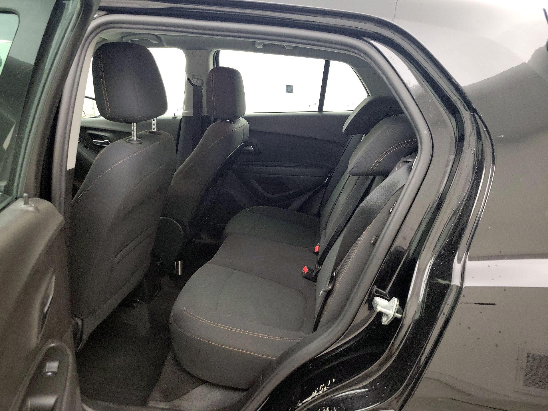 Thumbnail: 2018 Chevrolet Trax - 19