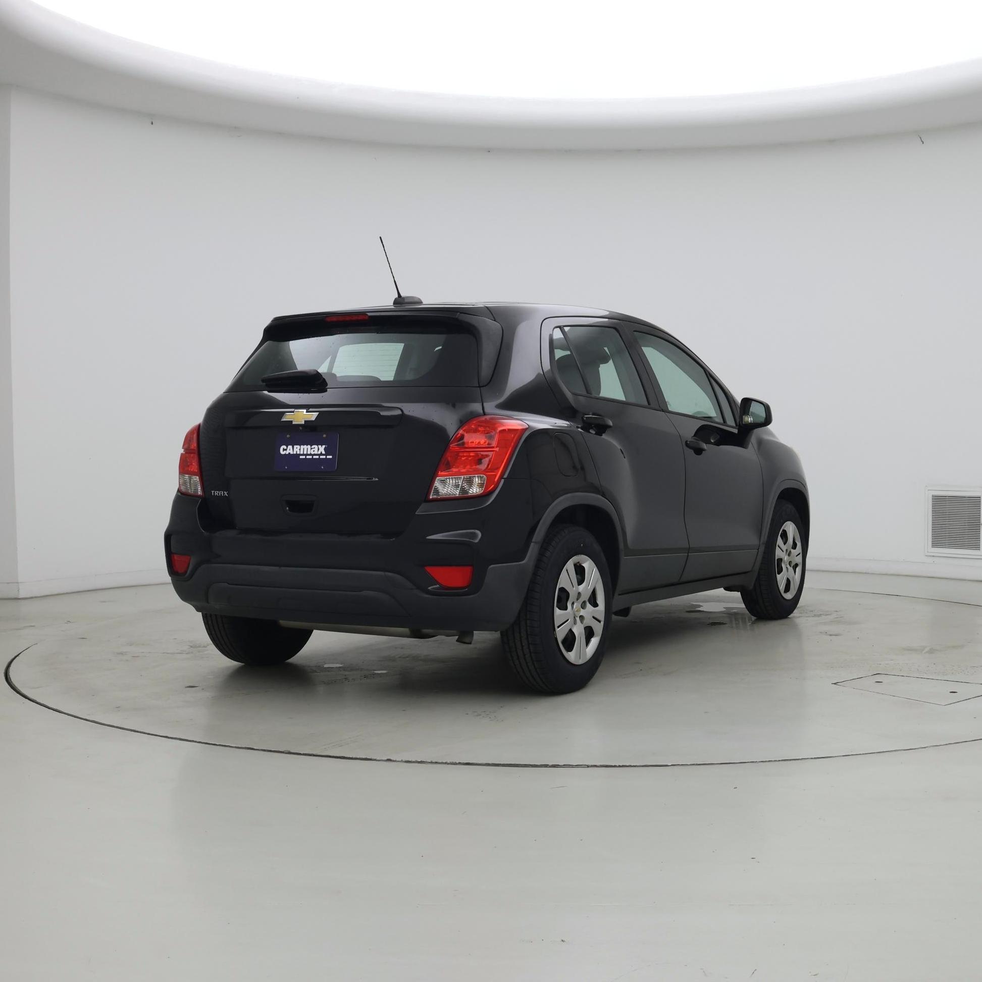 Thumbnail: 2018 Chevrolet Trax - 8