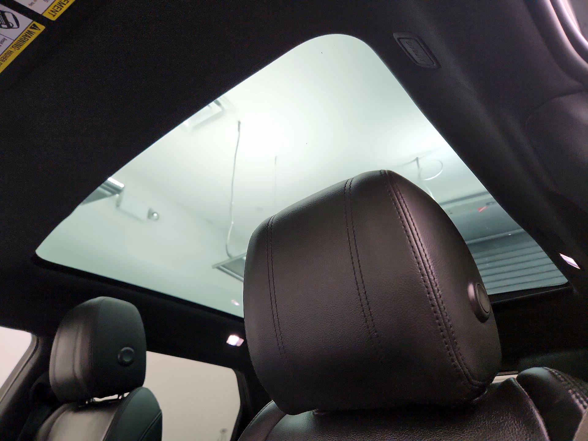 Thumbnail: 2020 Land Rover Range Rover Evoque - 18