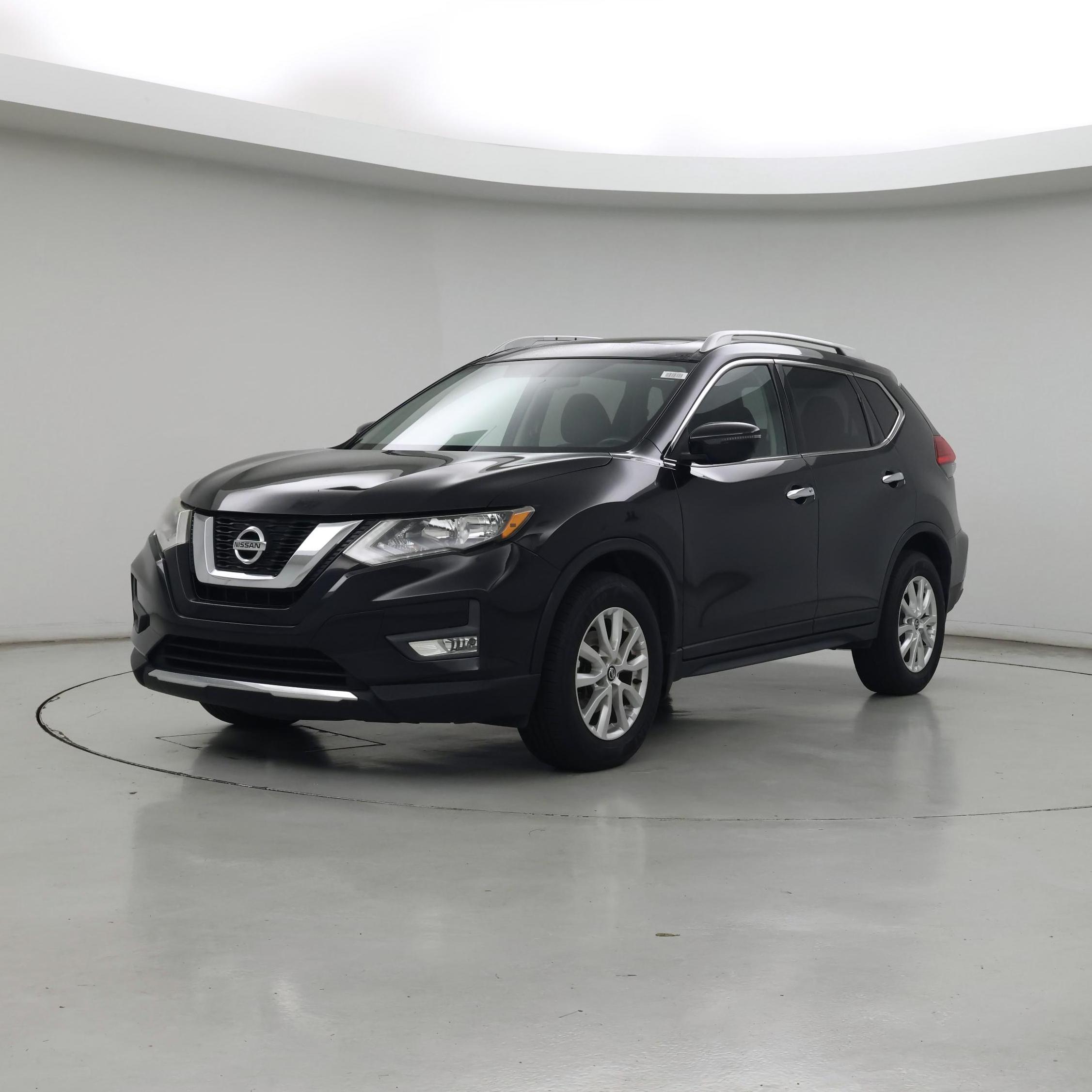 Thumbnail: 2017 Nissan Rogue - 4