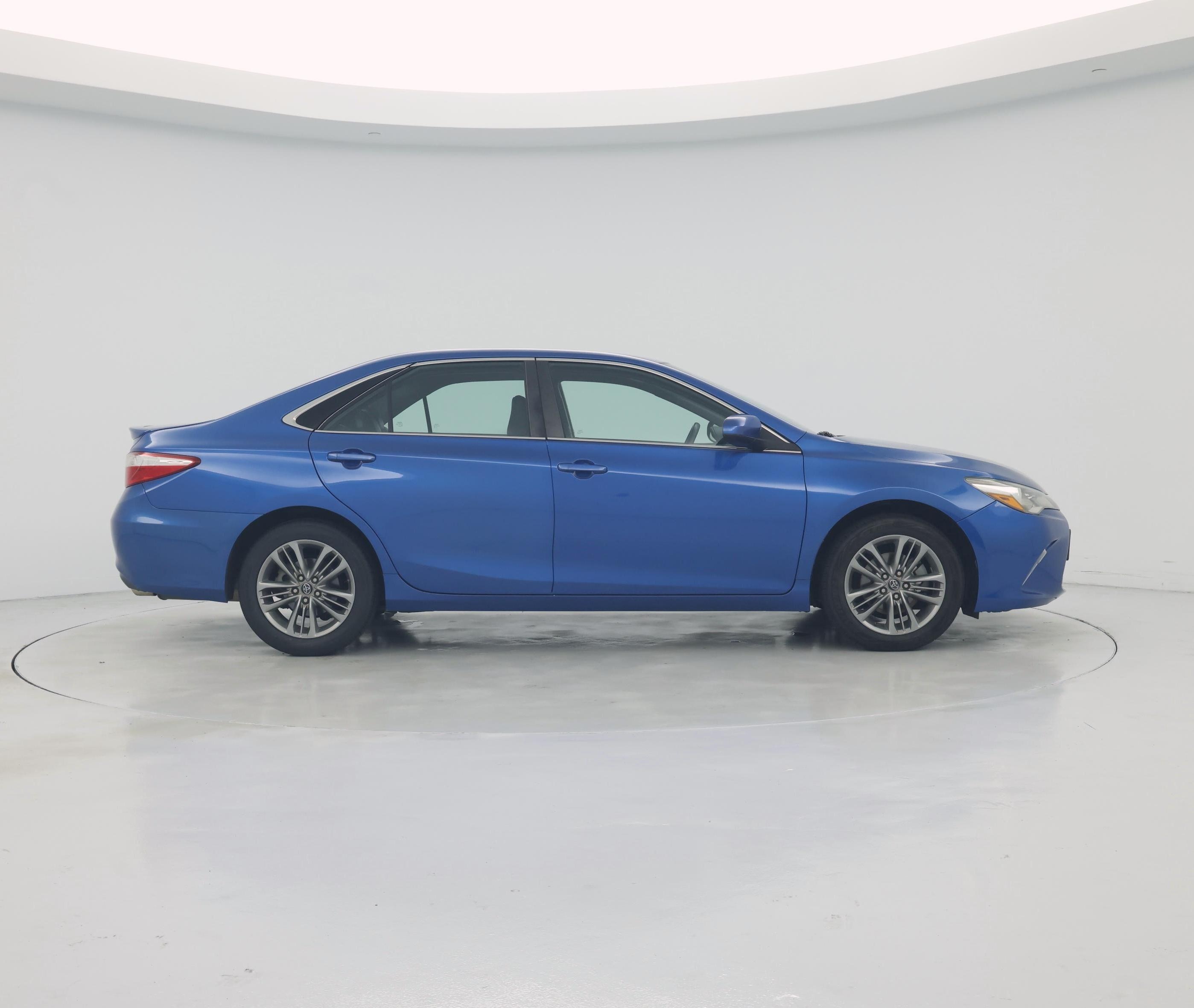 Thumbnail: 2017 Toyota Camry - 7