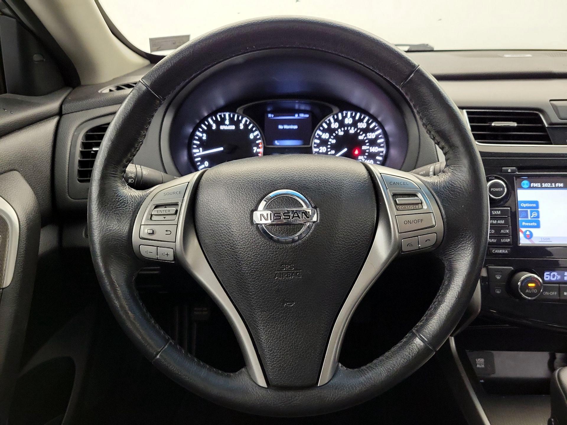 Thumbnail: 2015 Nissan Altima - 10