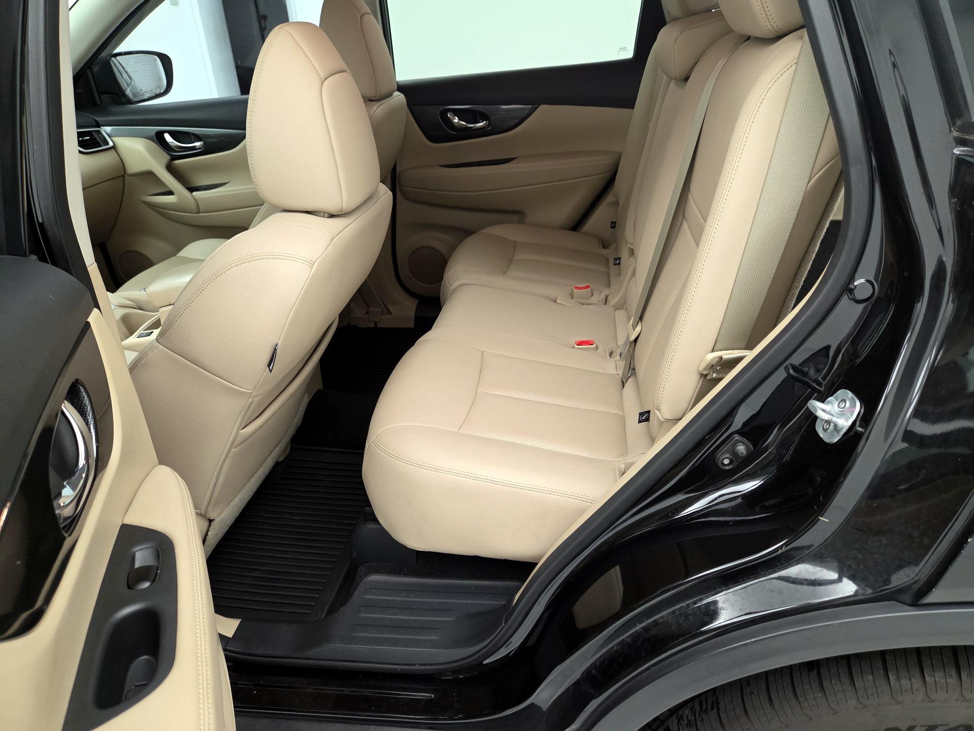 Thumbnail: 2016 Nissan Rogue - 20