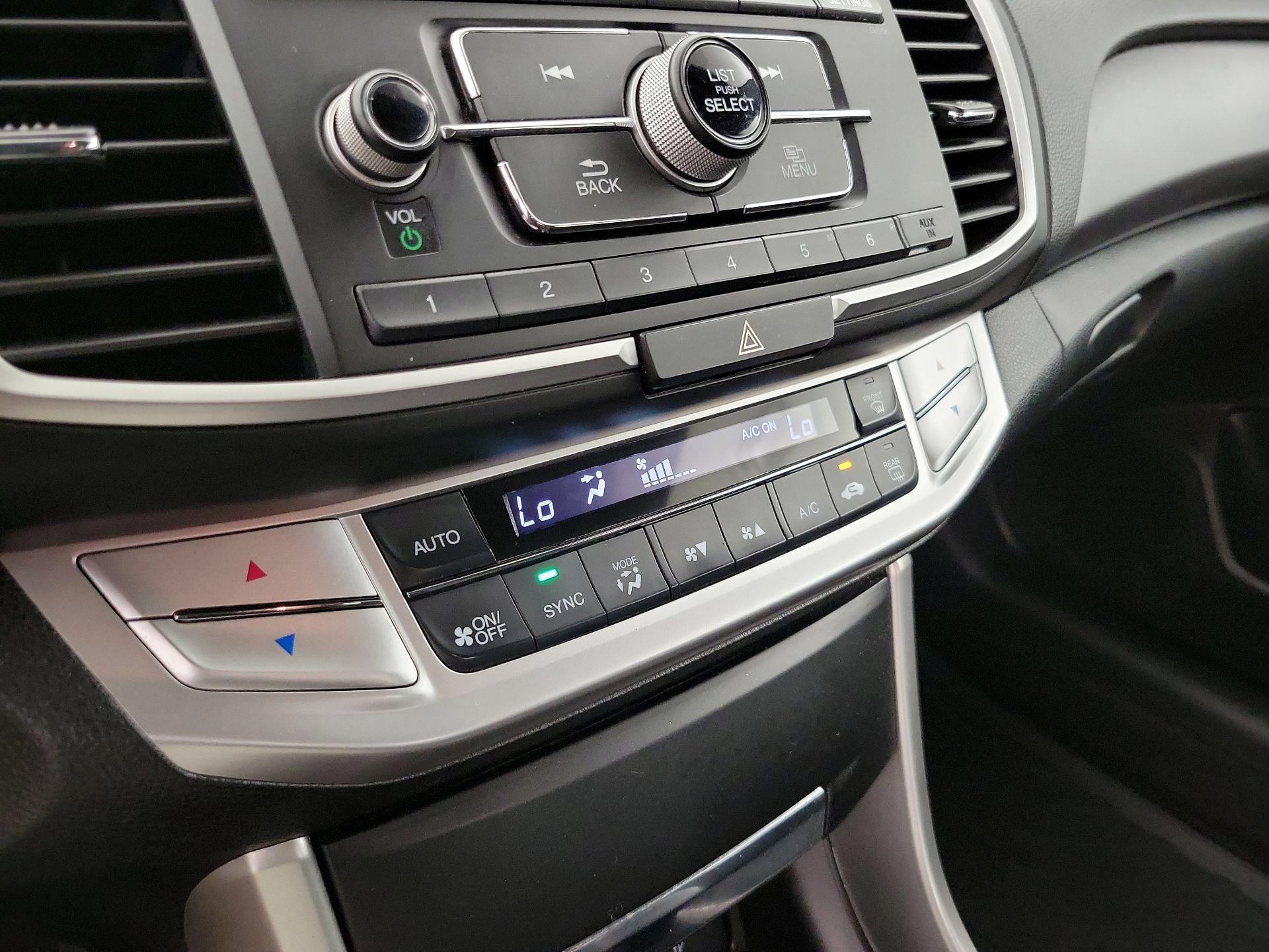 Thumbnail: 2015 Honda Accord - 16