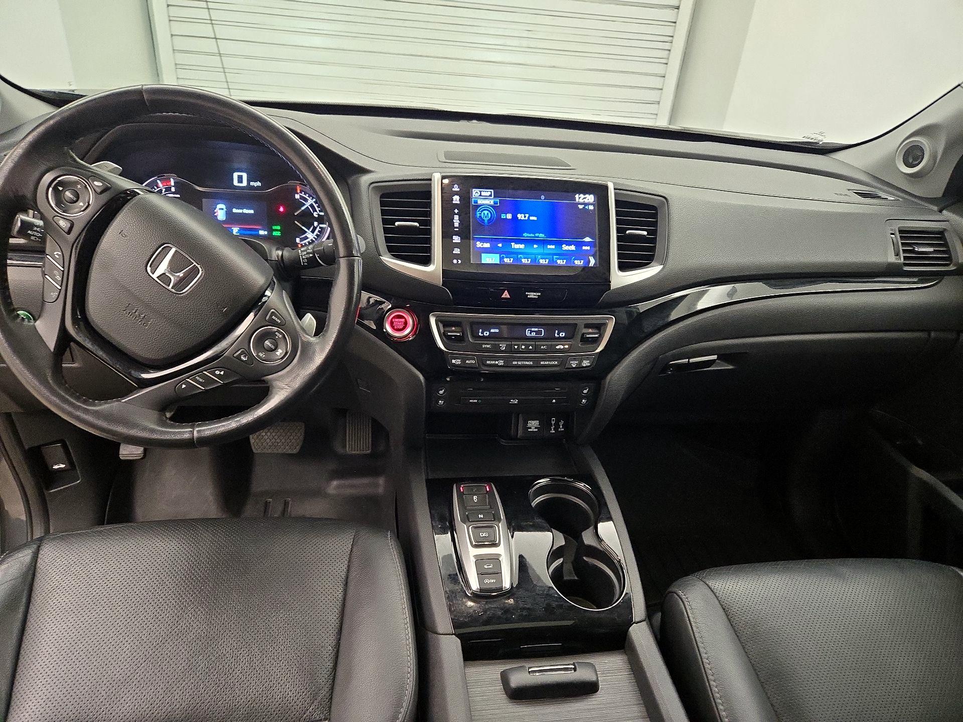 Thumbnail: 2018 Honda Pilot - 9