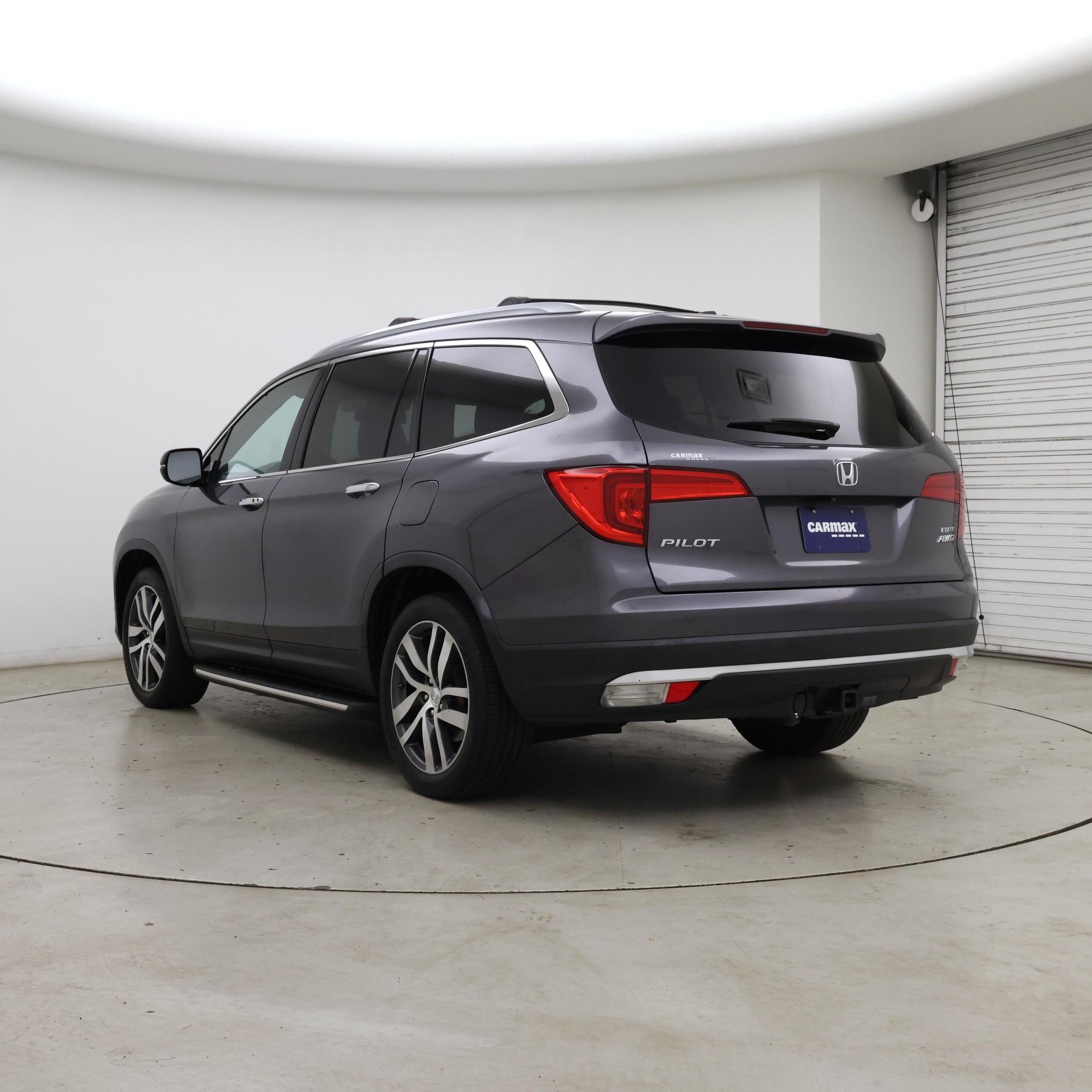 Thumbnail: 2018 Honda Pilot - 2