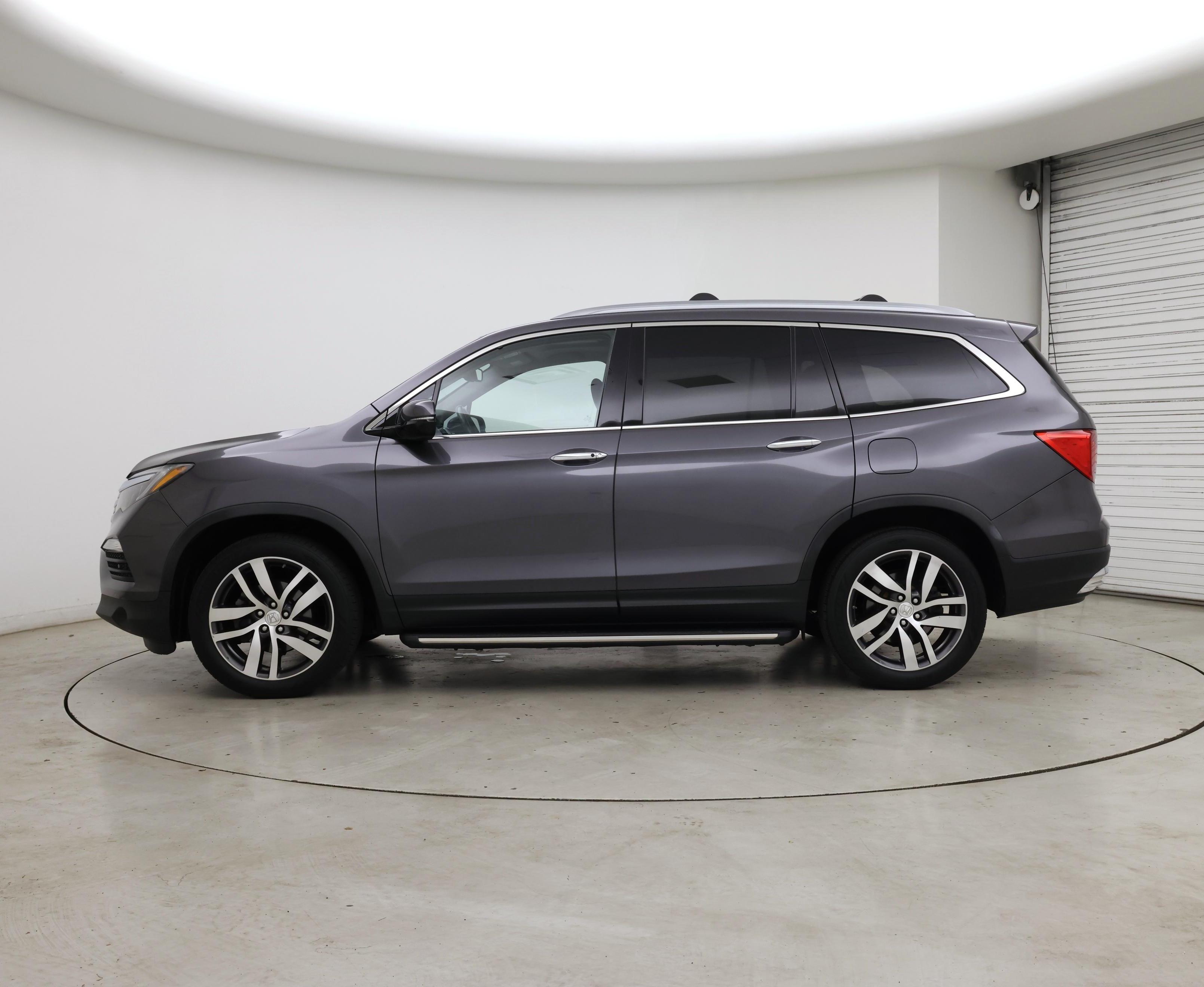 Thumbnail: 2018 Honda Pilot - 3