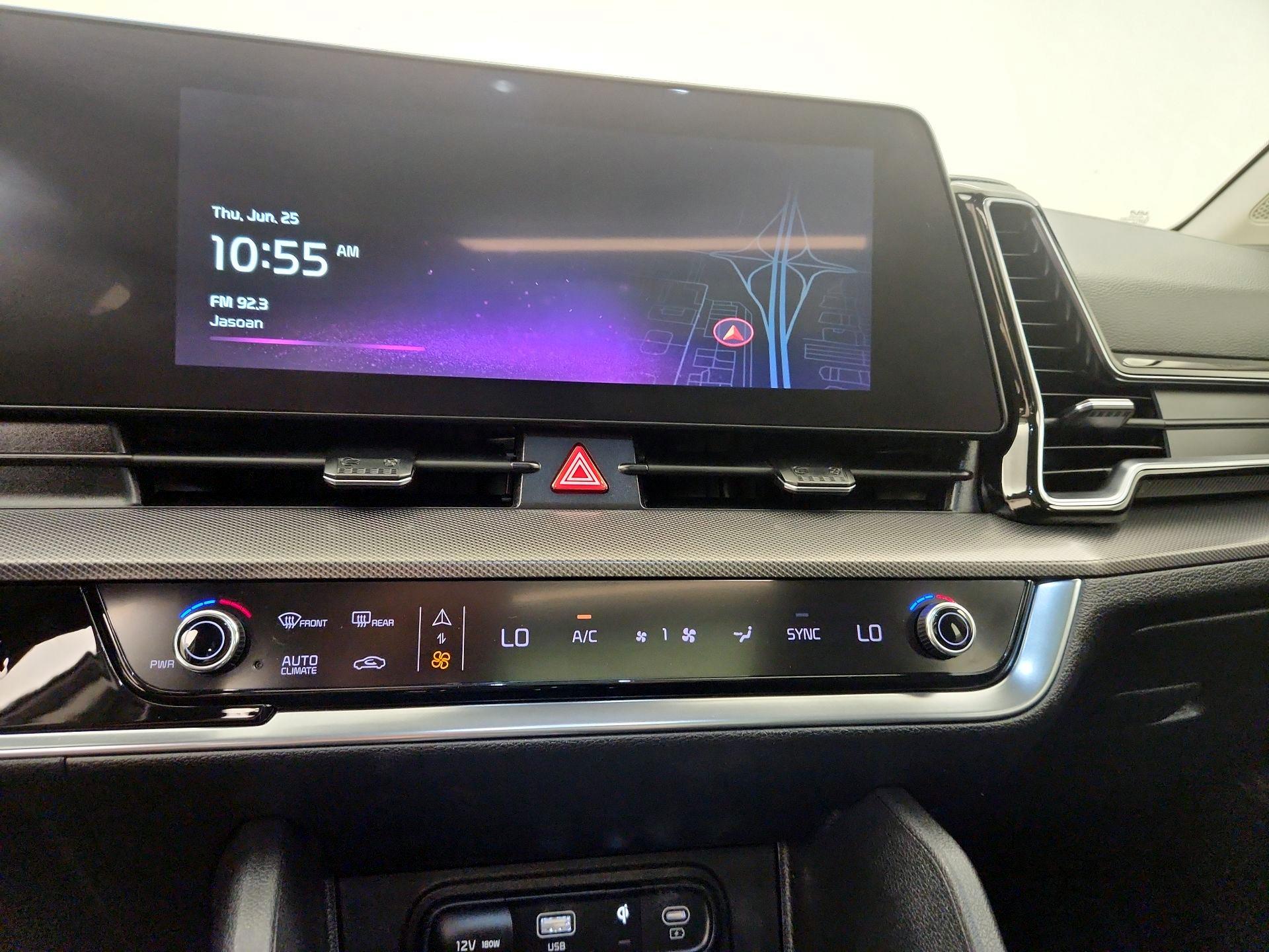 Thumbnail: 2023 Kia Sportage - 16