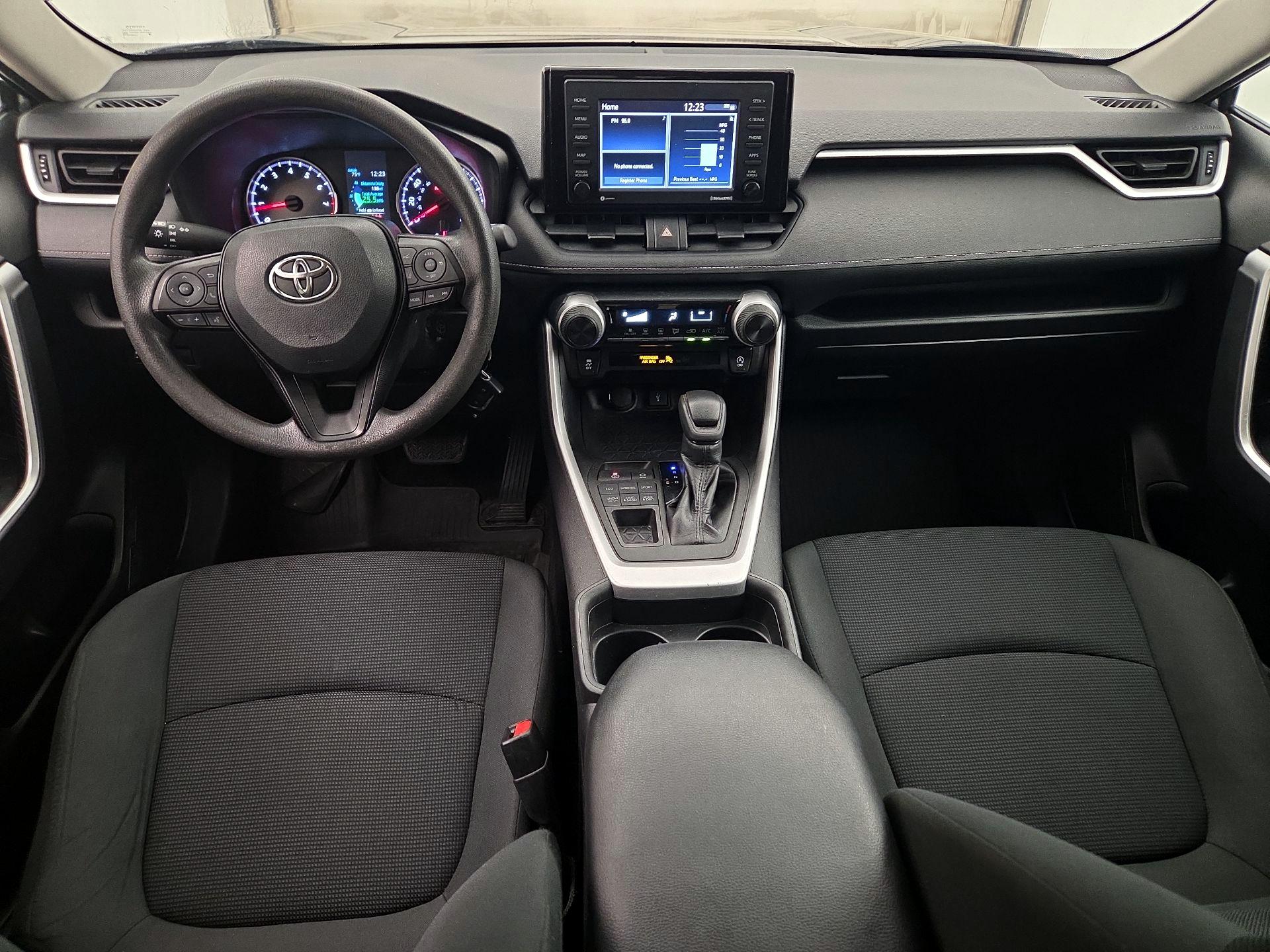 Thumbnail: 2021 Toyota RAV4 - 9