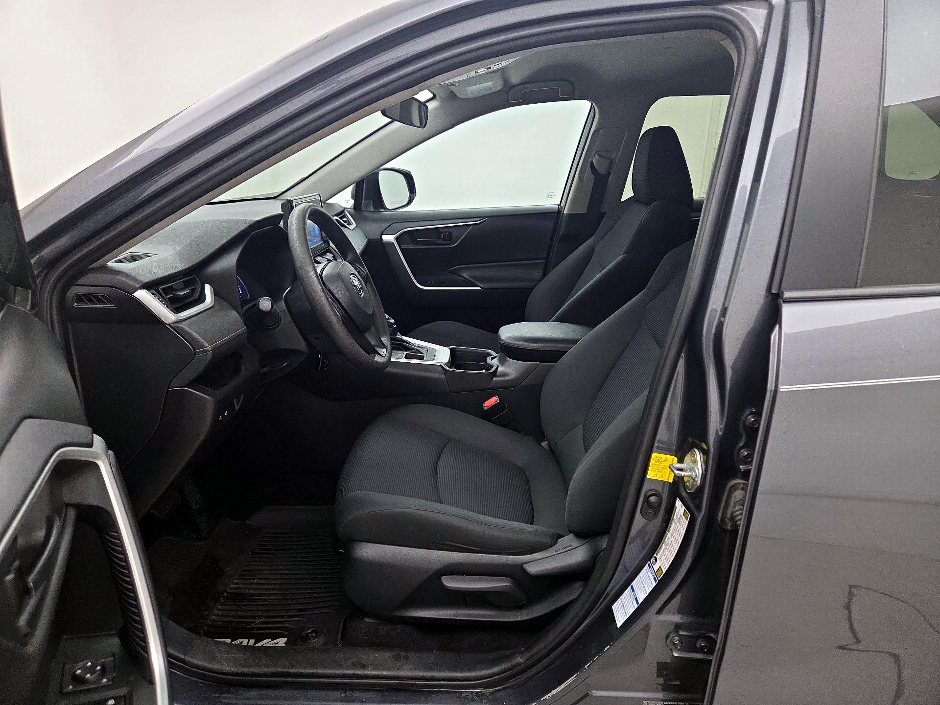 Thumbnail: 2021 Toyota RAV4 - 11