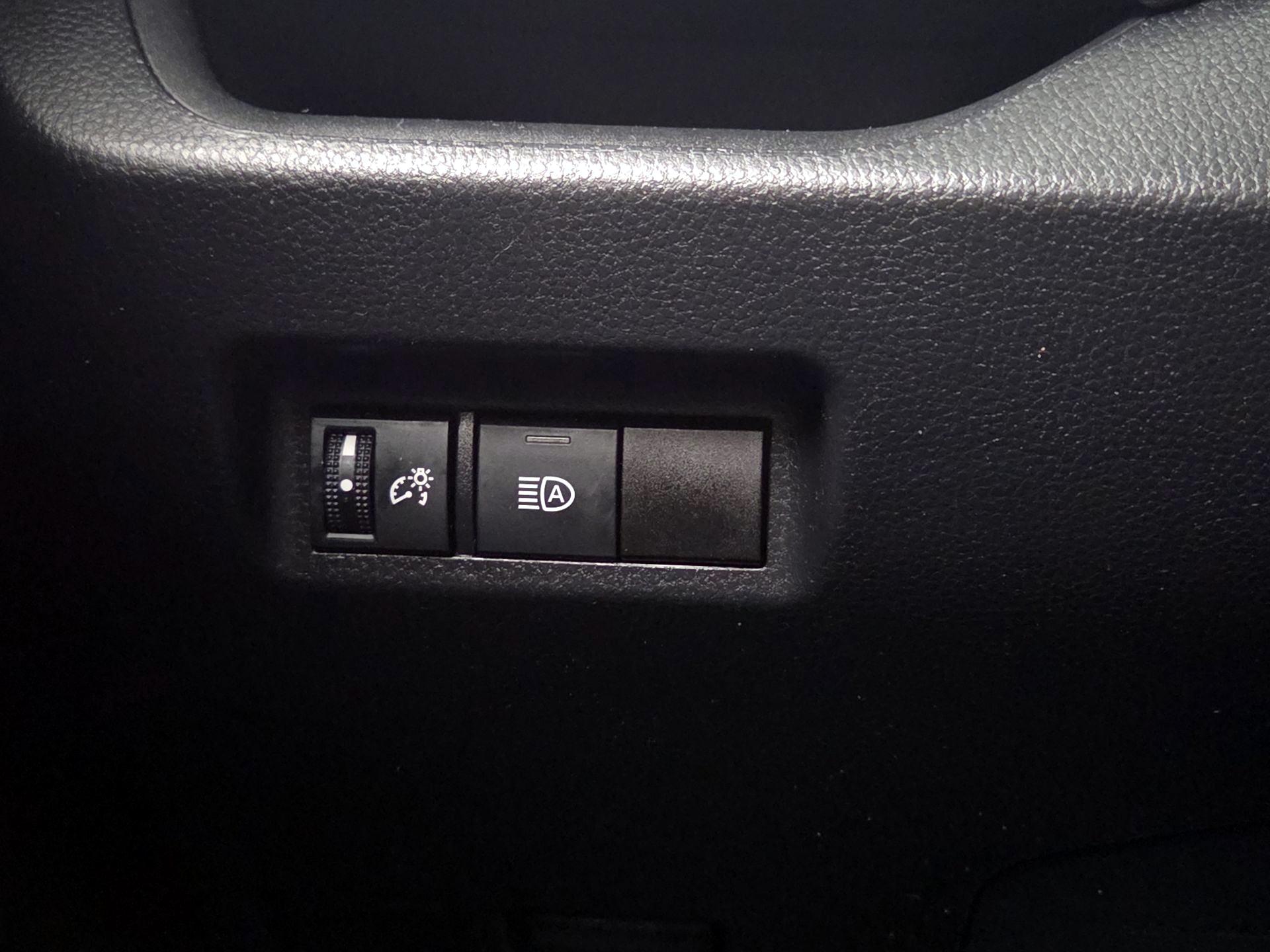 Thumbnail: 2021 Toyota RAV4 - 13