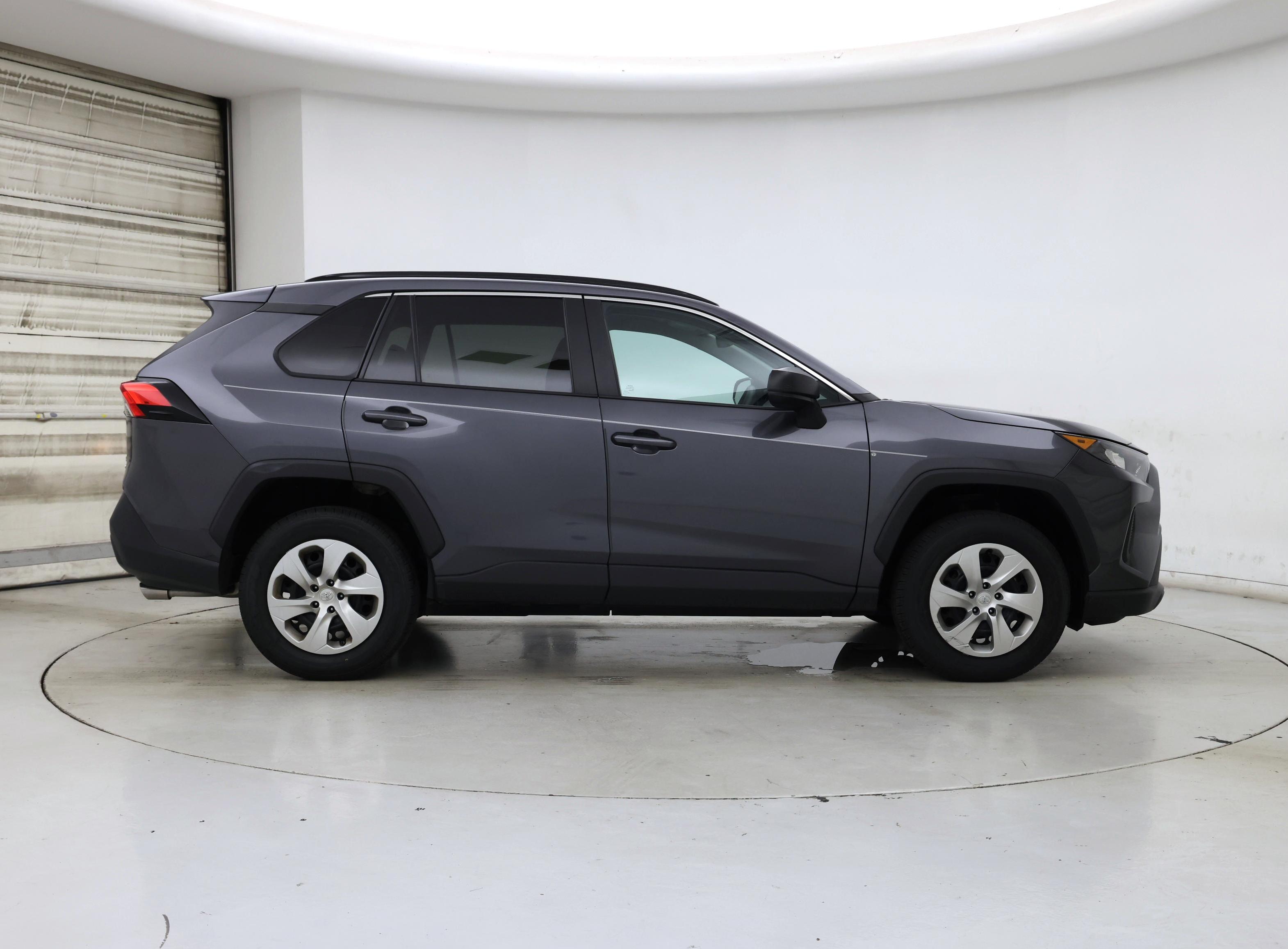 Thumbnail: 2021 Toyota RAV4 - 7