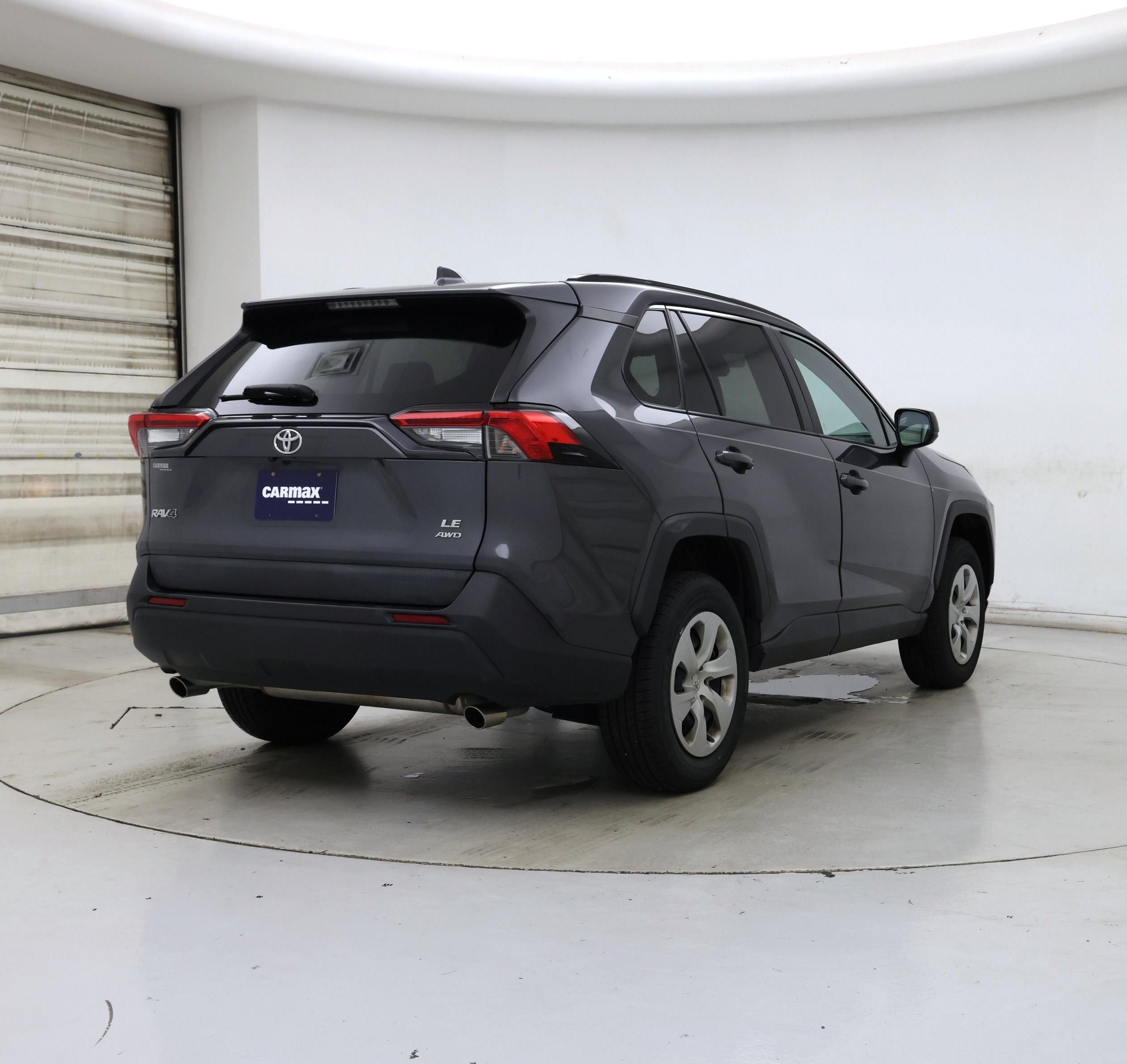 Thumbnail: 2021 Toyota RAV4 - 8