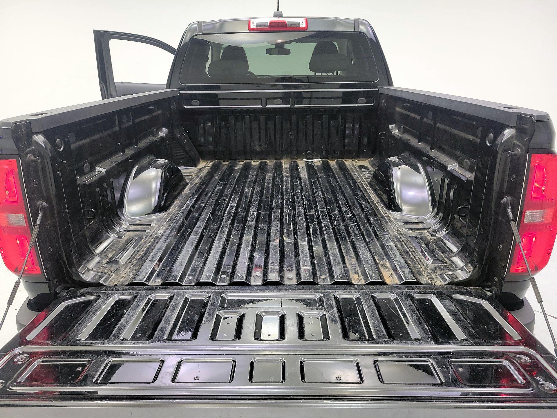 Thumbnail: 2021 Chevrolet Colorado - 19