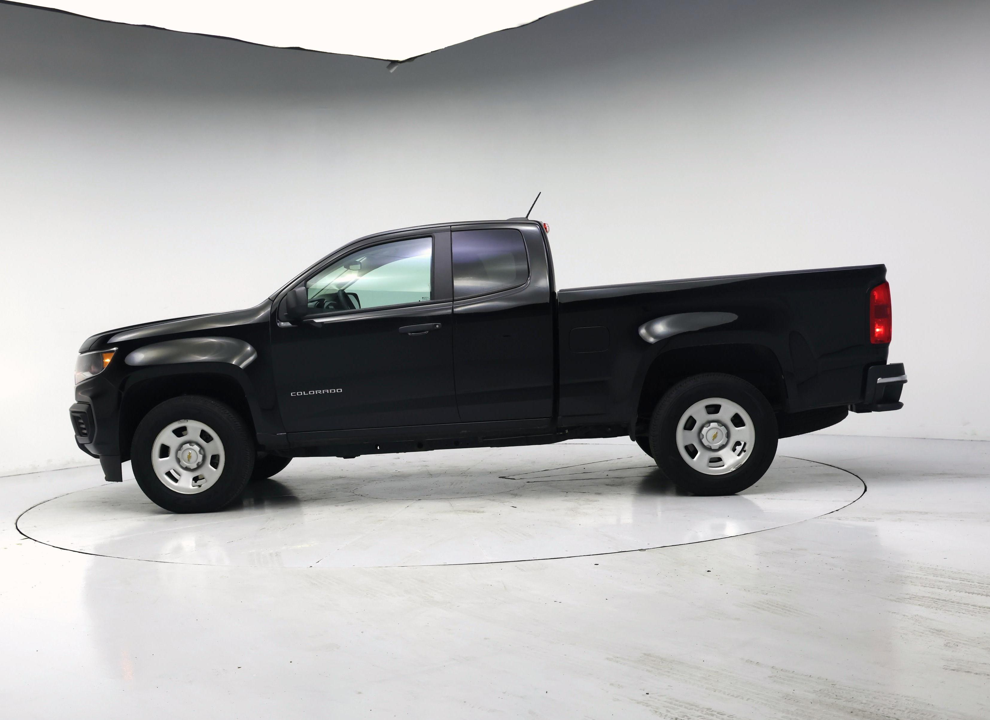 Thumbnail: 2021 Chevrolet Colorado - 3