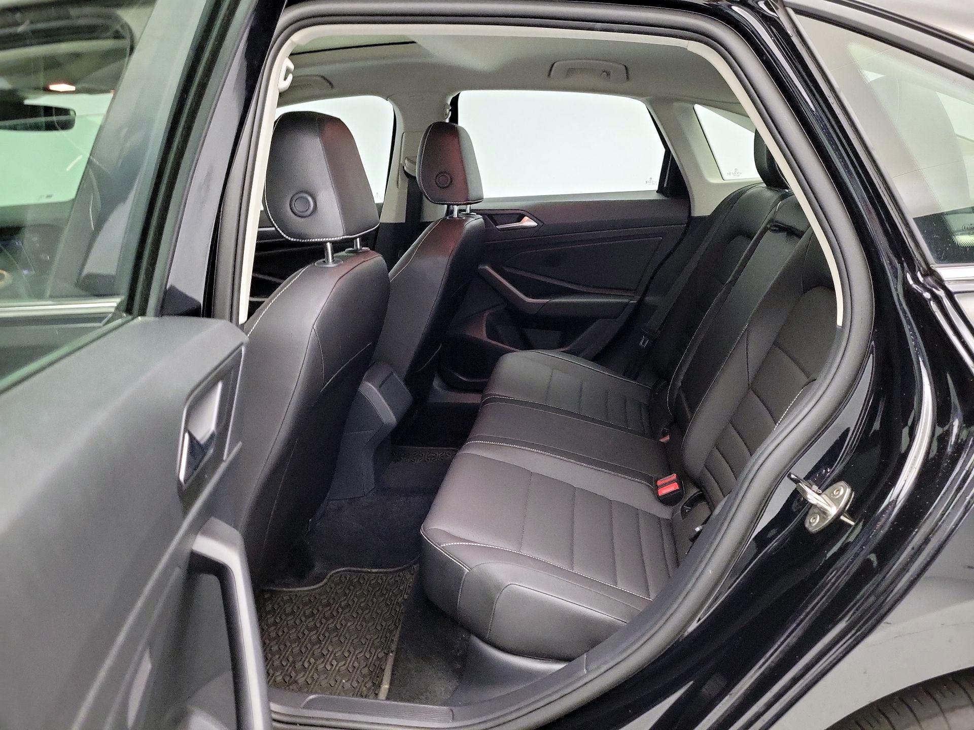 Thumbnail: 2024 Volkswagen Jetta - 19