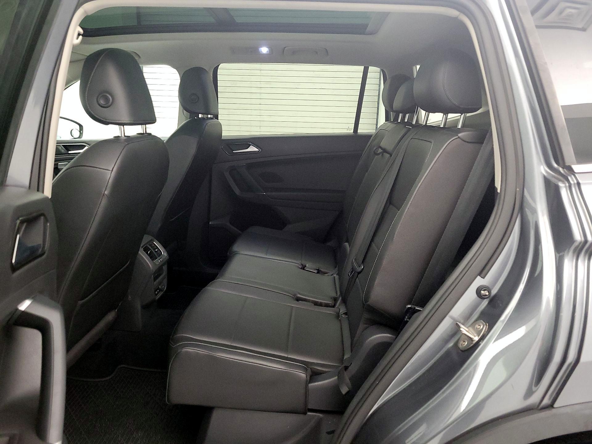 Thumbnail: 2018 Volkswagen Tiguan - 20