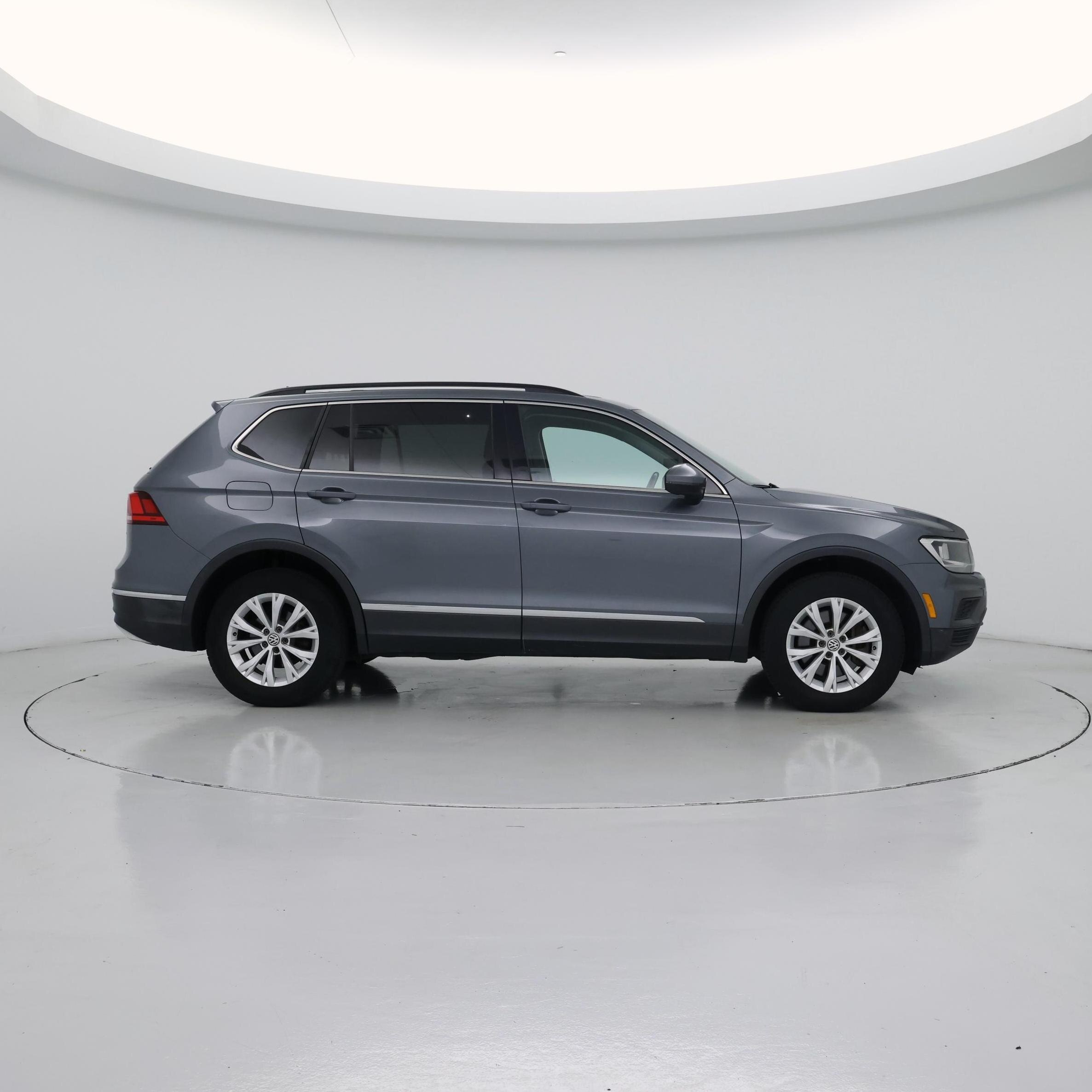 Thumbnail: 2018 Volkswagen Tiguan - 7