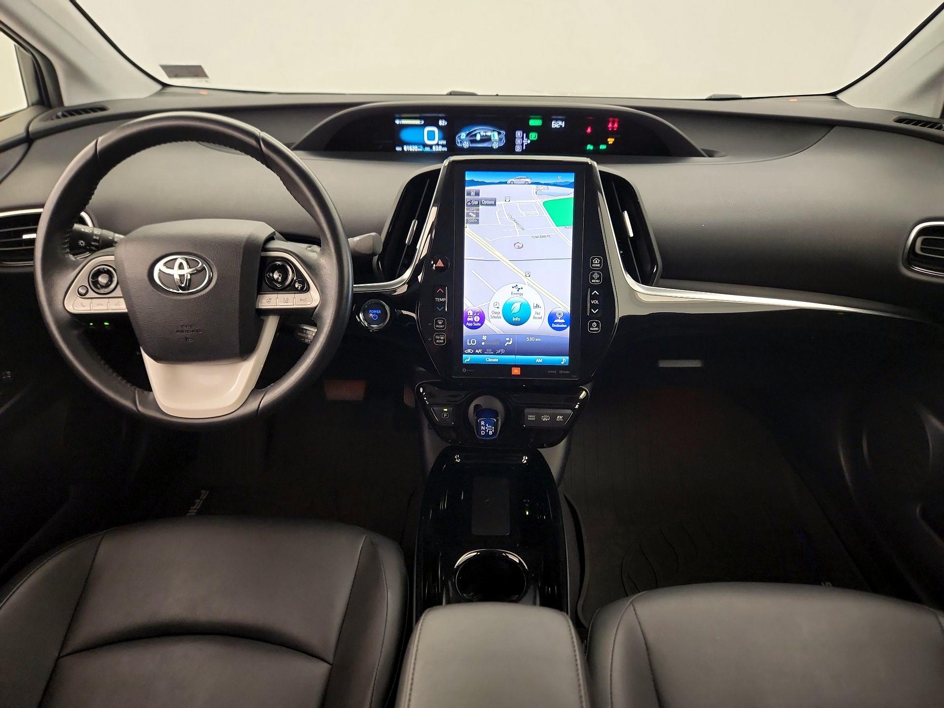 Thumbnail: 2017 Toyota Prius Prime - 9