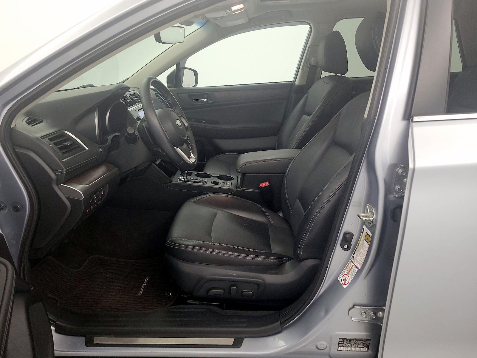 2018 Subaru Outback Limited - Photo 12