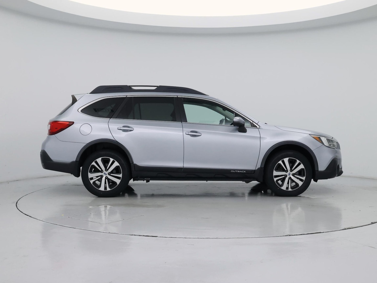 2018 Subaru Outback Limited - Photo 8