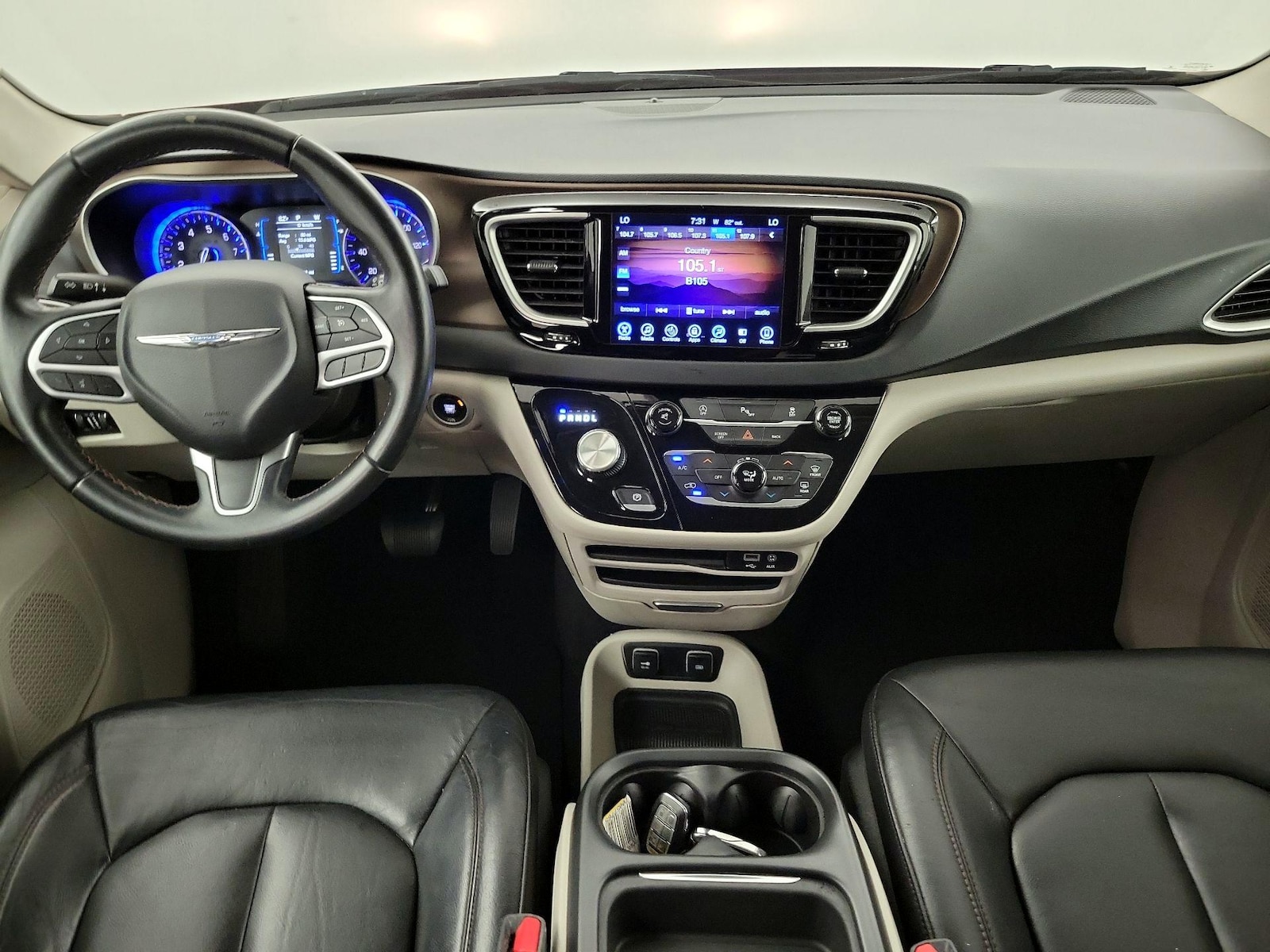 2017 Chrysler Pacifica Touring-L - Photo 10