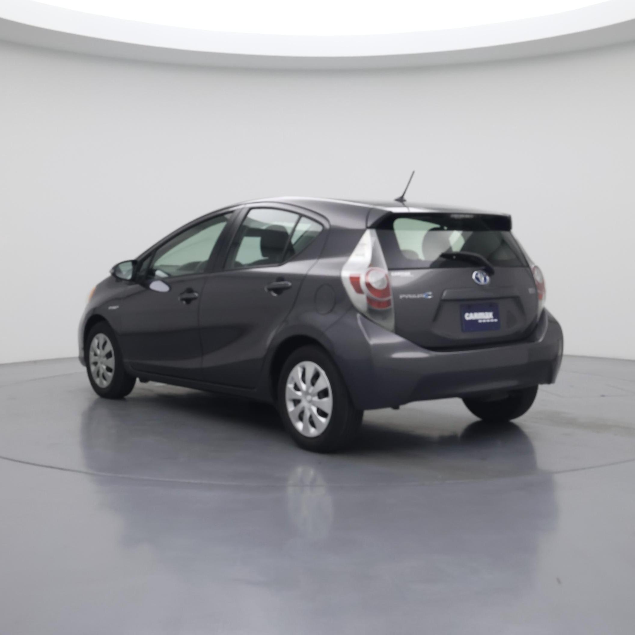 Thumbnail: 2014 Toyota Prius c - 2