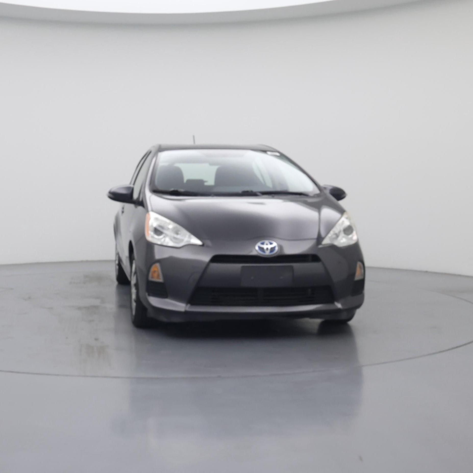 Thumbnail: 2014 Toyota Prius c - 5