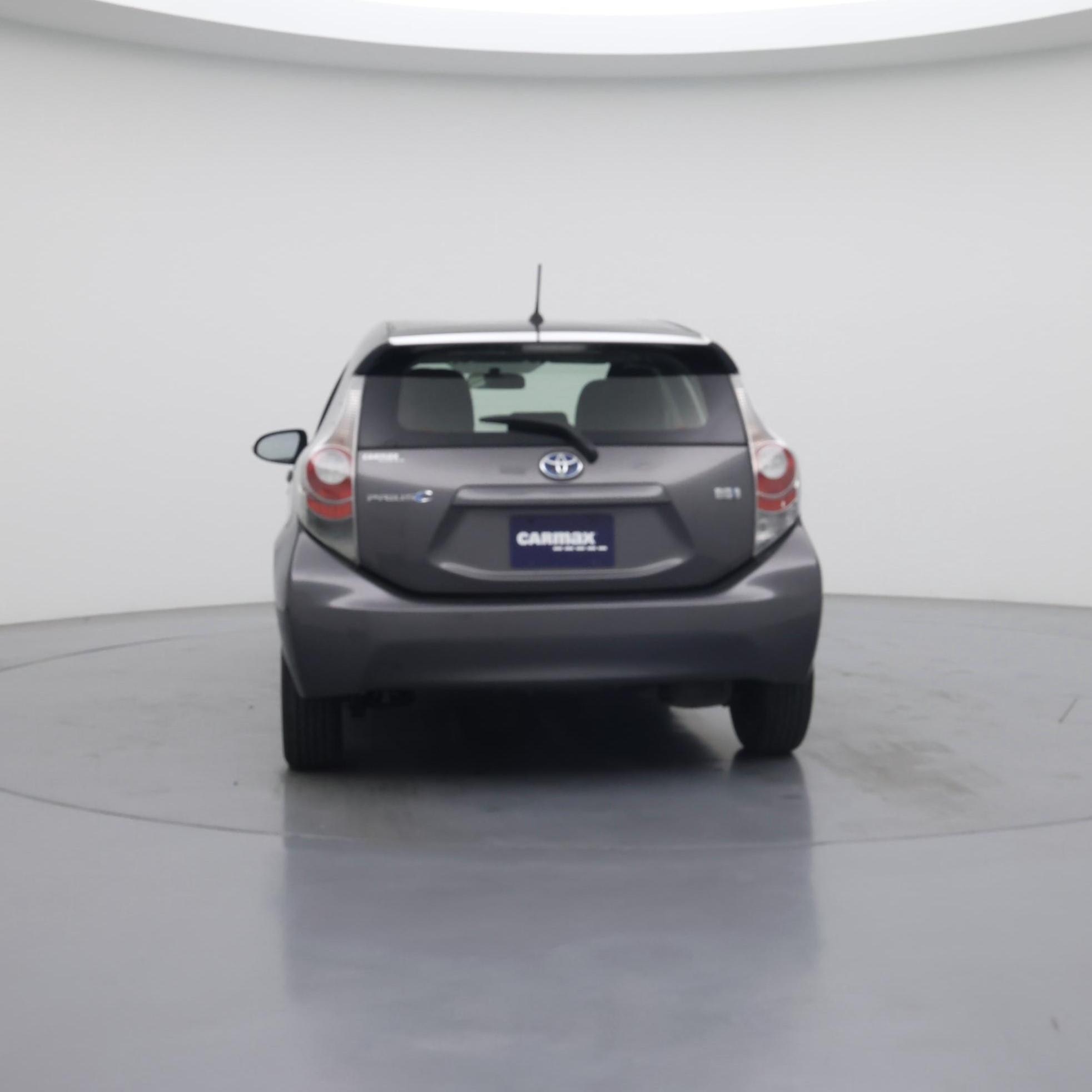 Thumbnail: 2014 Toyota Prius c - 6