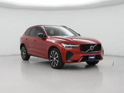 2023 Volvo XC60 B5 Plus Dark Theme