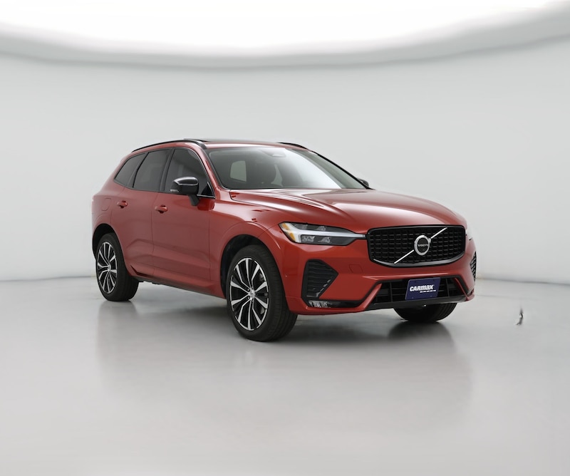 2023 Volvo XC60 B5 Plus Dark Theme