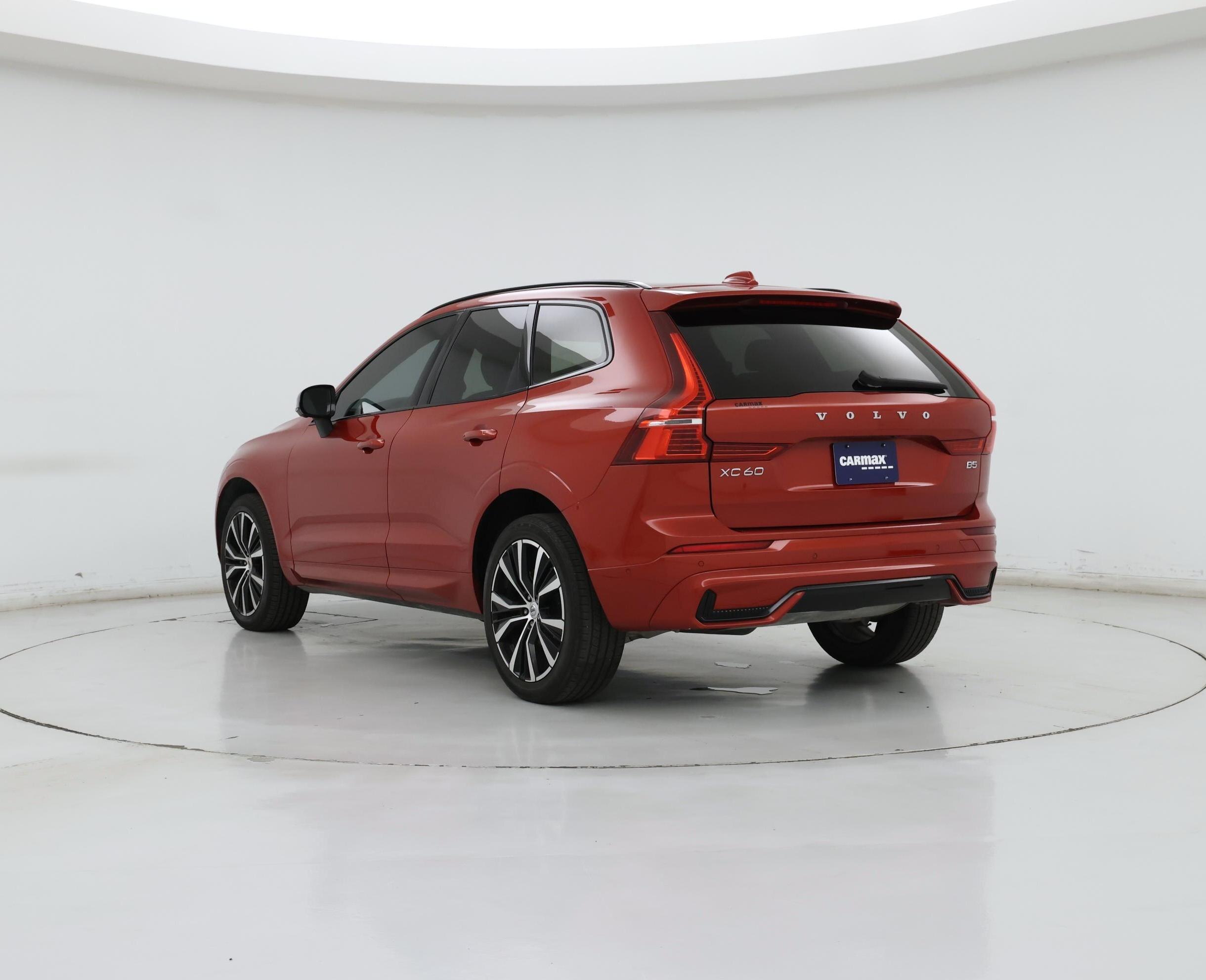 Thumbnail: 2023 Volvo XC60 - 2
