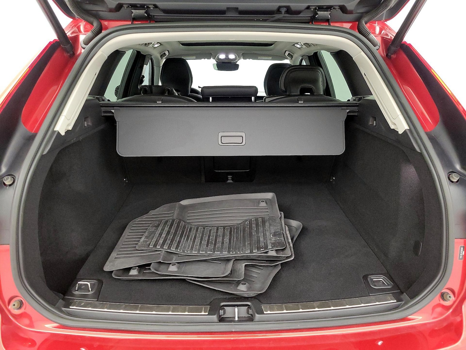 2023 Volvo XC60 Plus - Photo 23