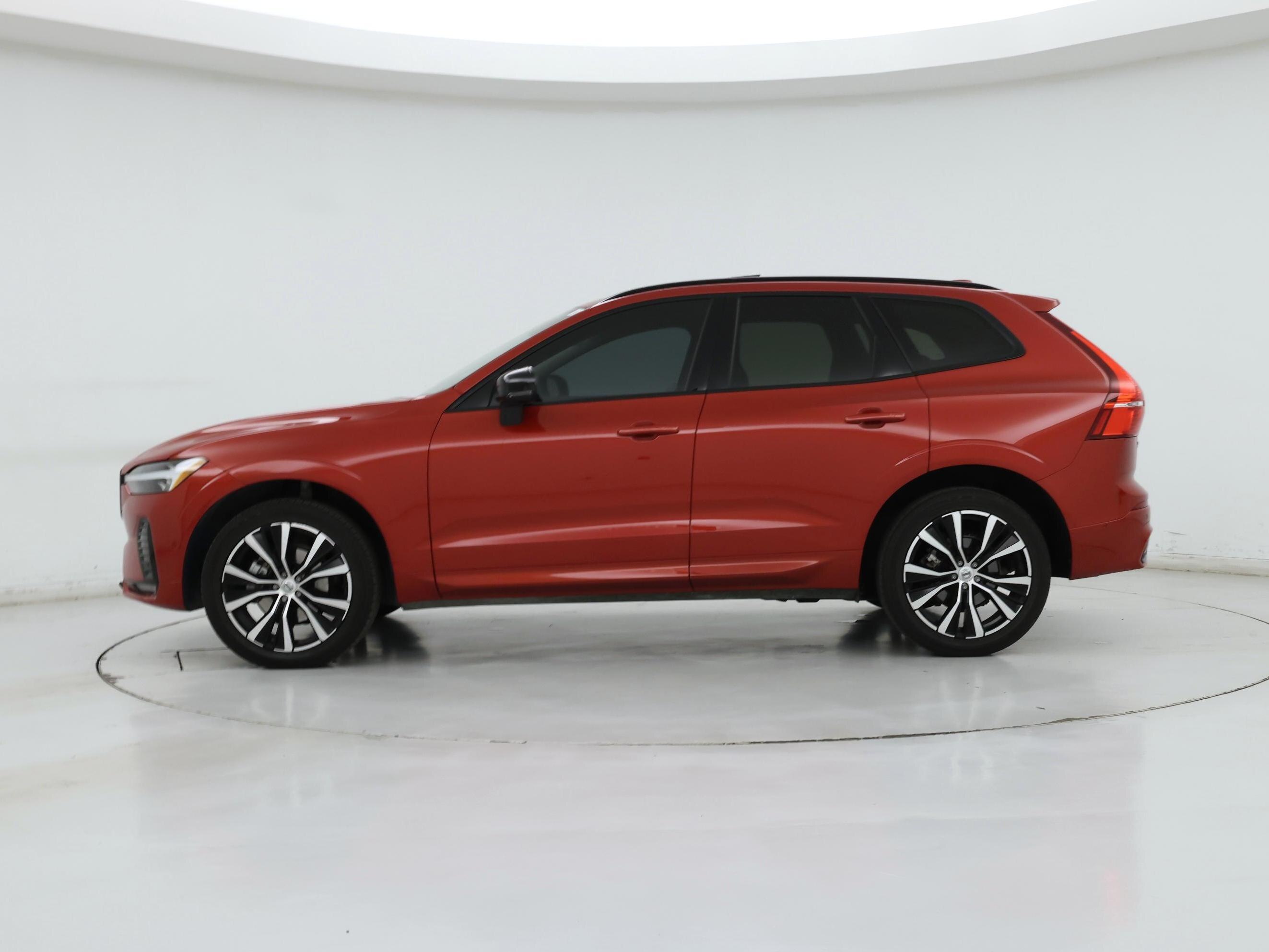 Thumbnail: 2023 Volvo XC60 - 3