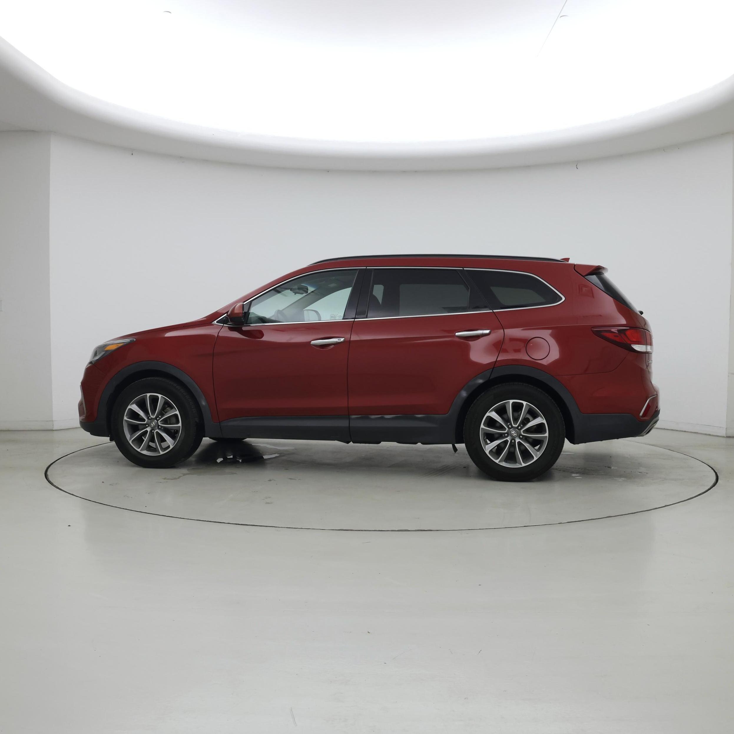 Thumbnail: 2018 Hyundai Santa Fe - 3