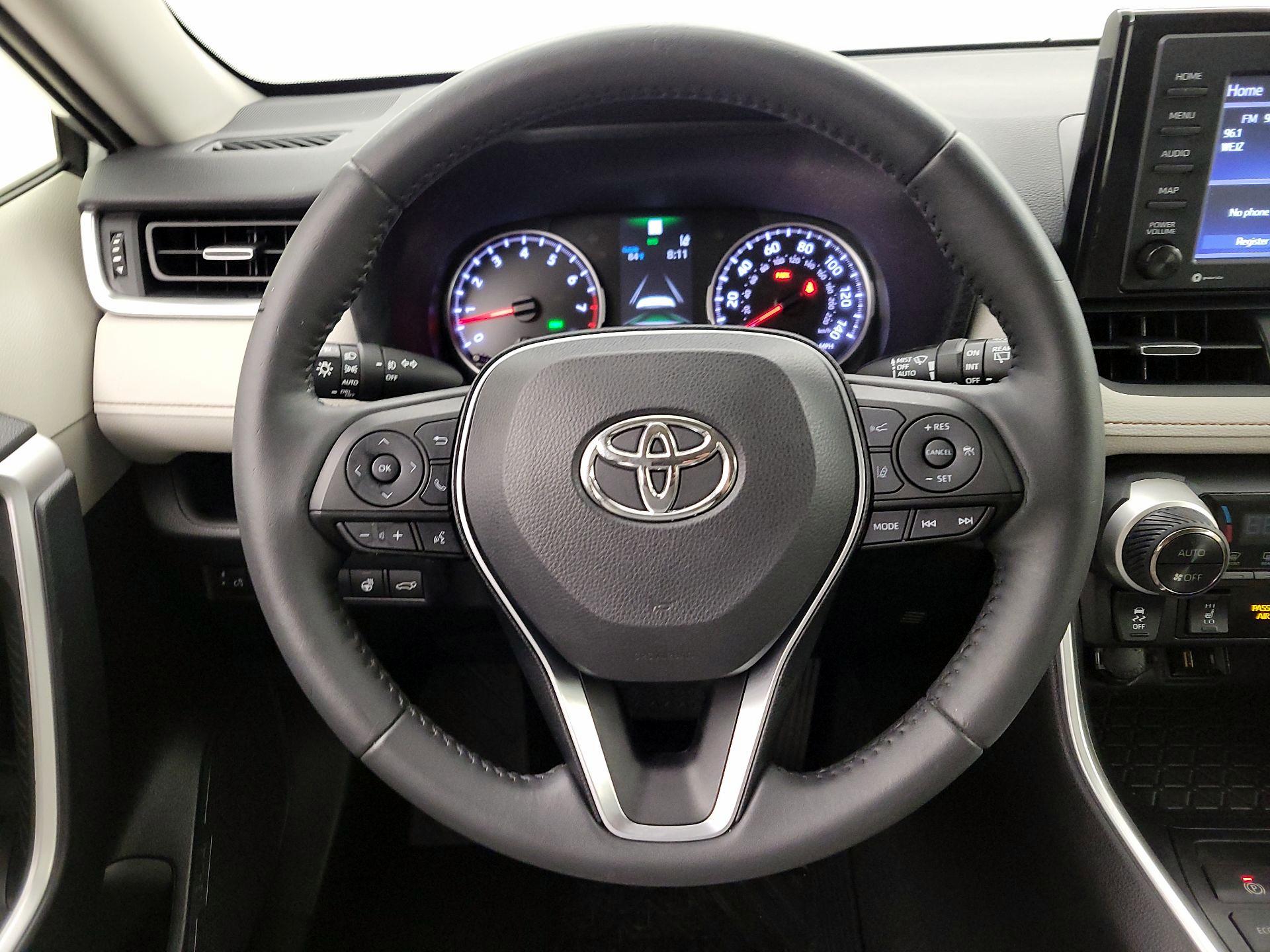 Thumbnail: 2021 Toyota RAV4 - 10