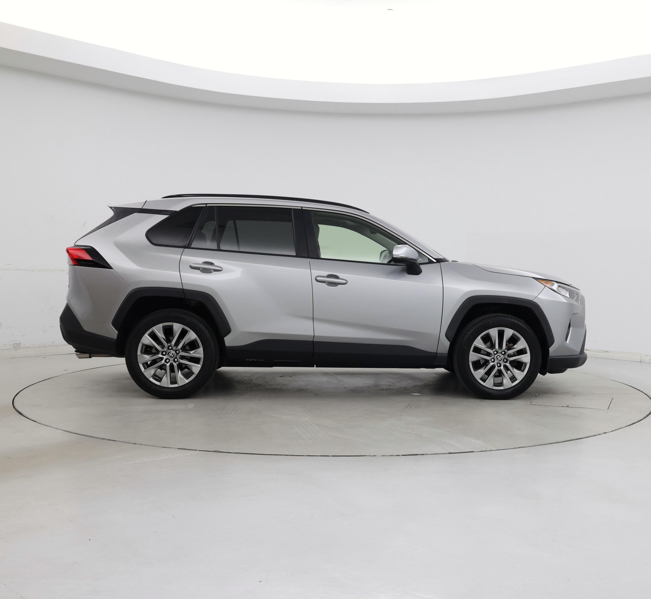 Thumbnail: 2021 Toyota RAV4 - 7